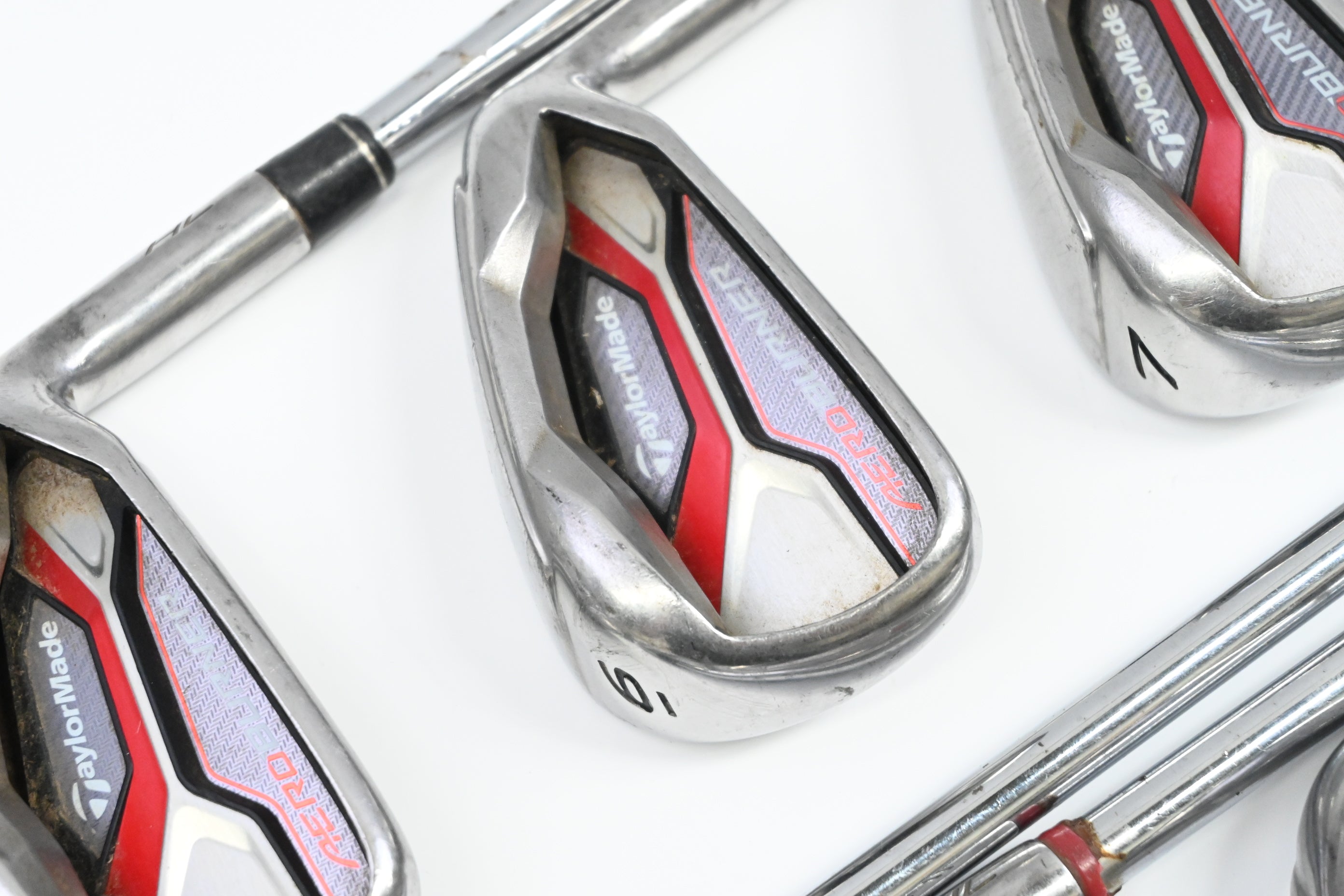 Taylormade Aeroburner Irons / 5-PW+SW / Regular Flex Steel Shafts