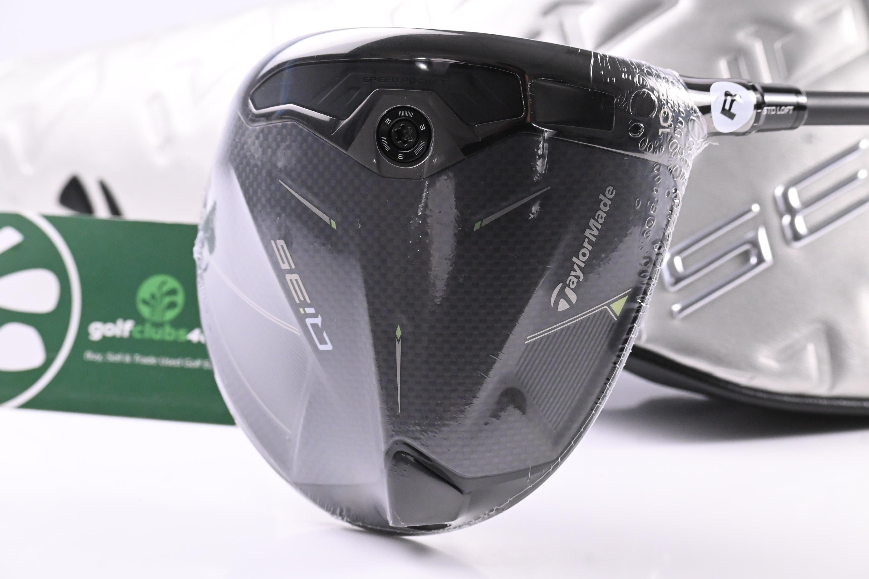 Taylormade Qi35 Driver / 10.5 Degree / Regular Flex Fujikura Ventus Blue 5 Shaft