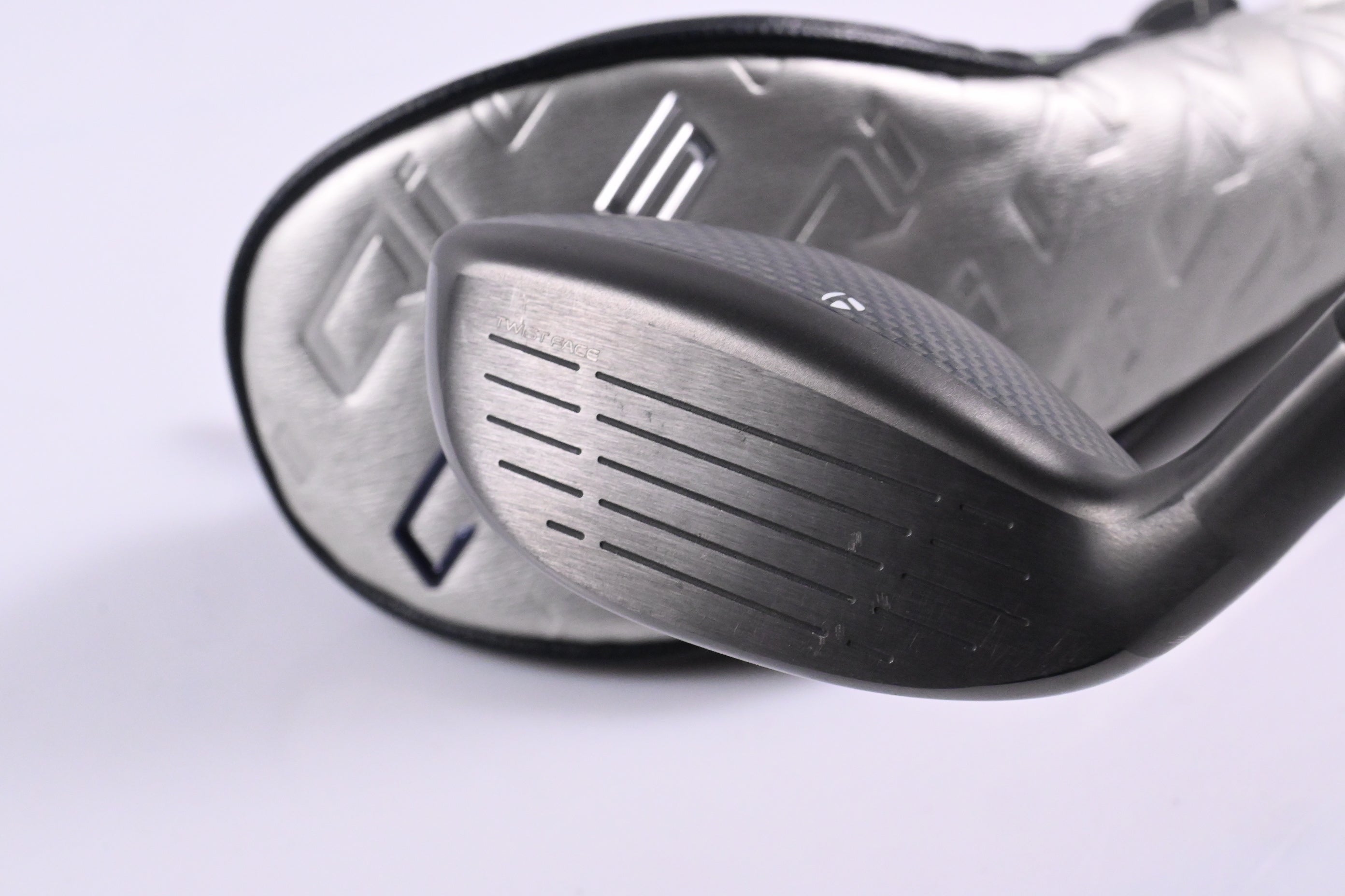 Taylormade Qi35 Max #4 Hybrid / 23 Degree / Regular Flex Fujikura Air Speeder 50