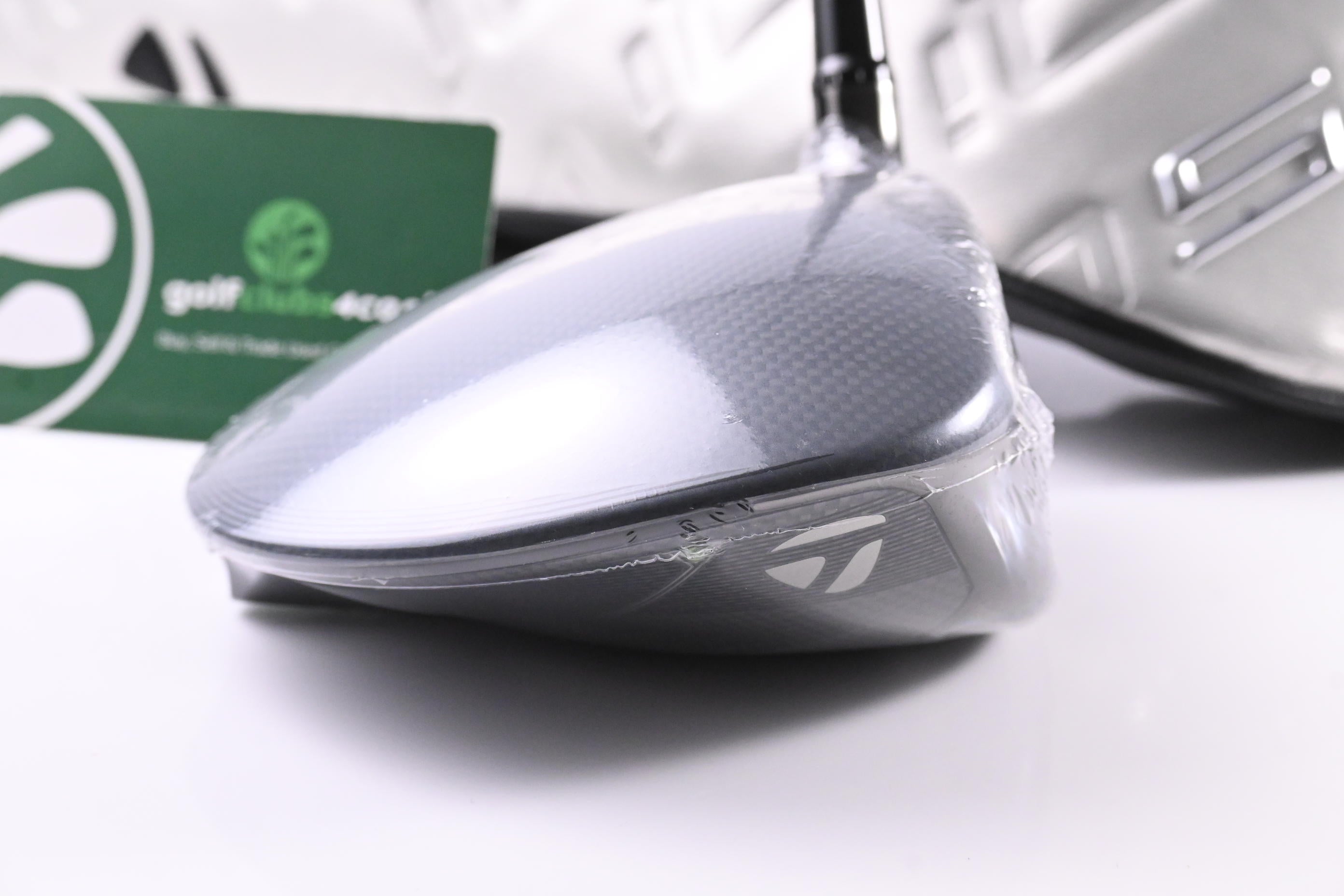 Taylormade Qi35 Driver / 10.5 Degree / Regular Flex Fujikura Ventus Blue 5 Shaft