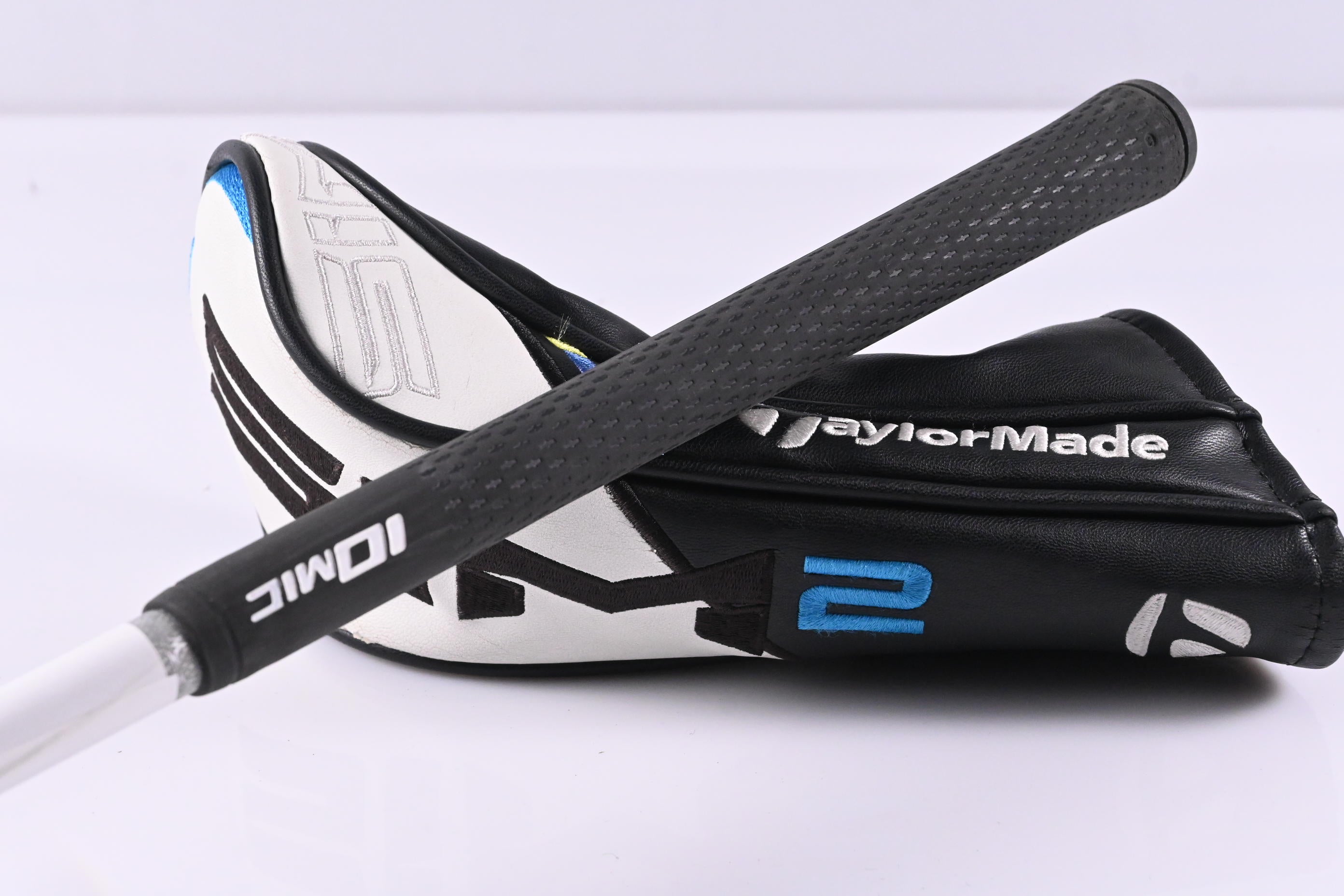 Taylormade SIM2 Ti #3 Wood / 15 Degree / Stiff Flex Tensei AV Raw 65 Shaft