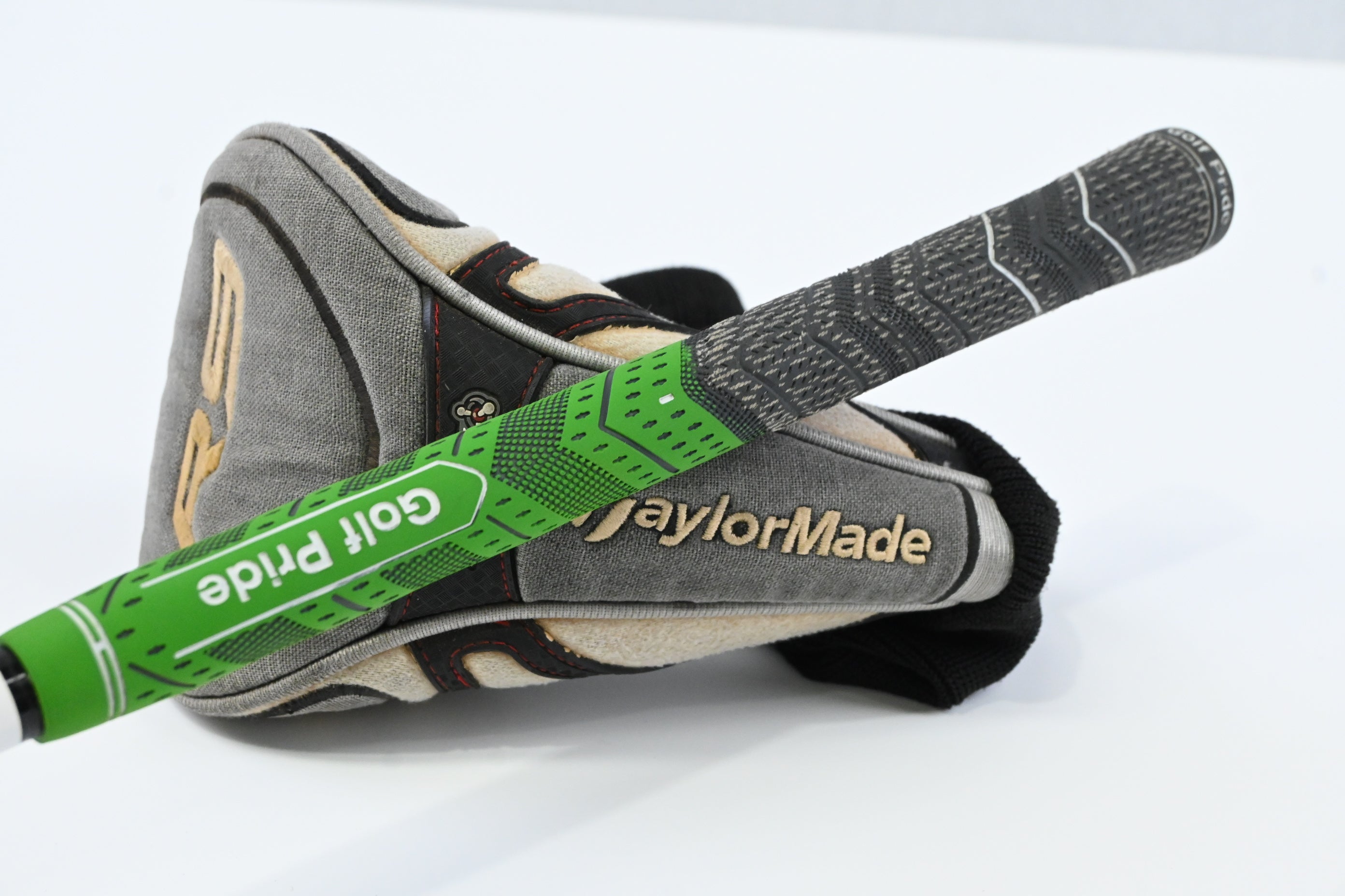 Taylormade R9 #3 Wood / 15 Degree / Stiff Flex Tour AD Pershing 55 Shaft
