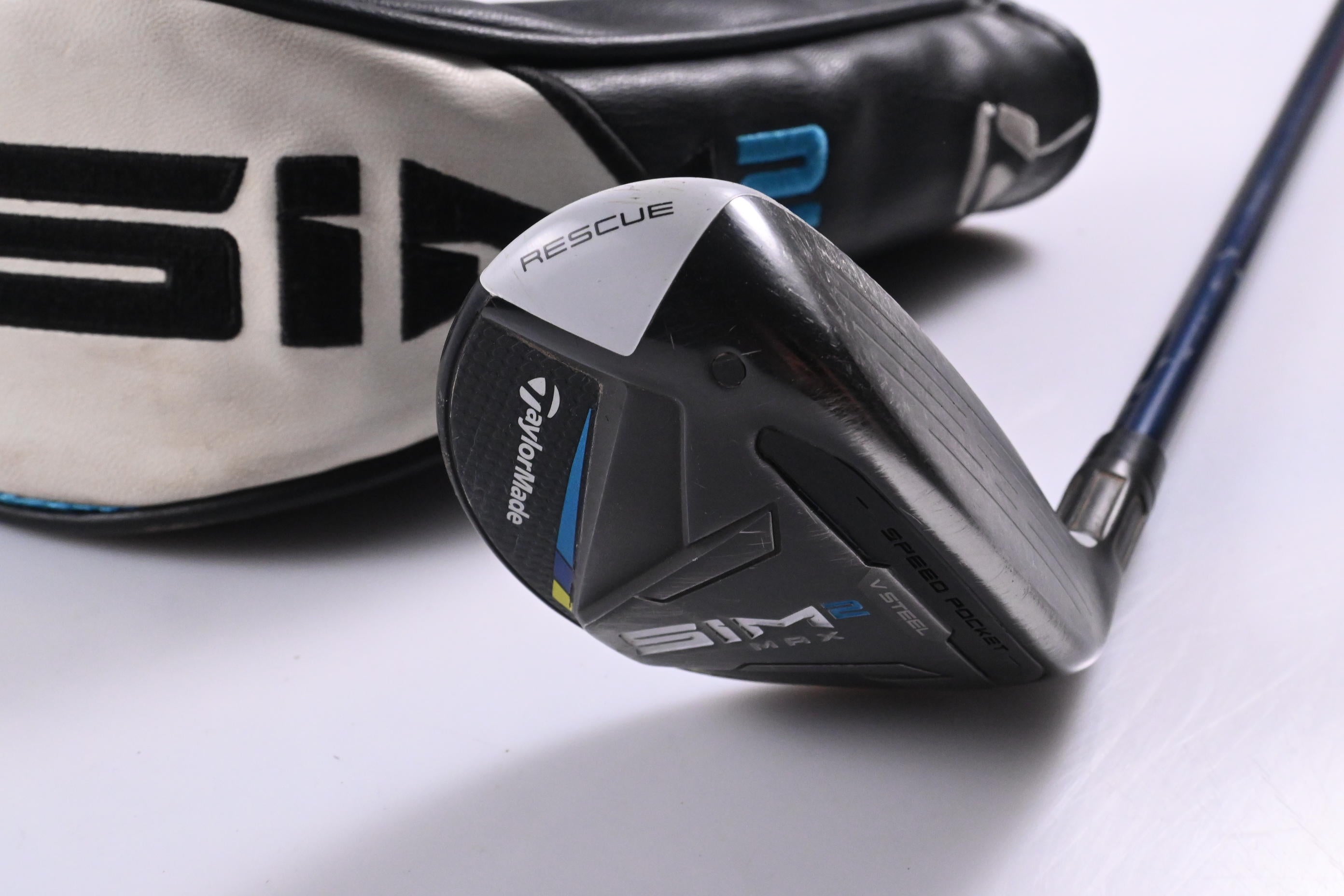 Taylormade SIM2 Max #3 Hybrid / 19 Degree / Stiff Flex Ventus Blue 7 Shaft