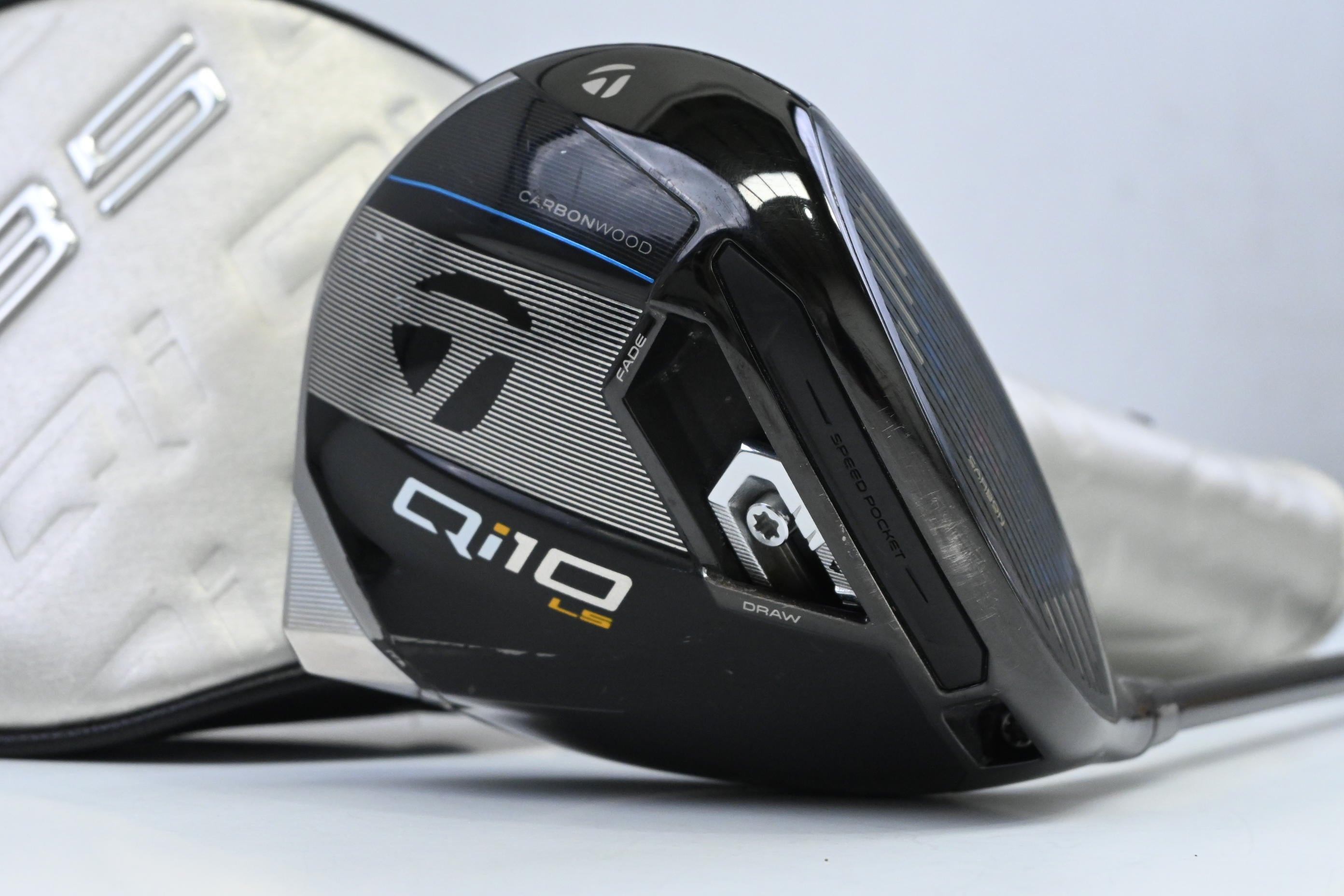 Taylormade Qi10 LS Driver / 9 Degree / Regular Flex Fujikura Atmos Red 5 Shaft