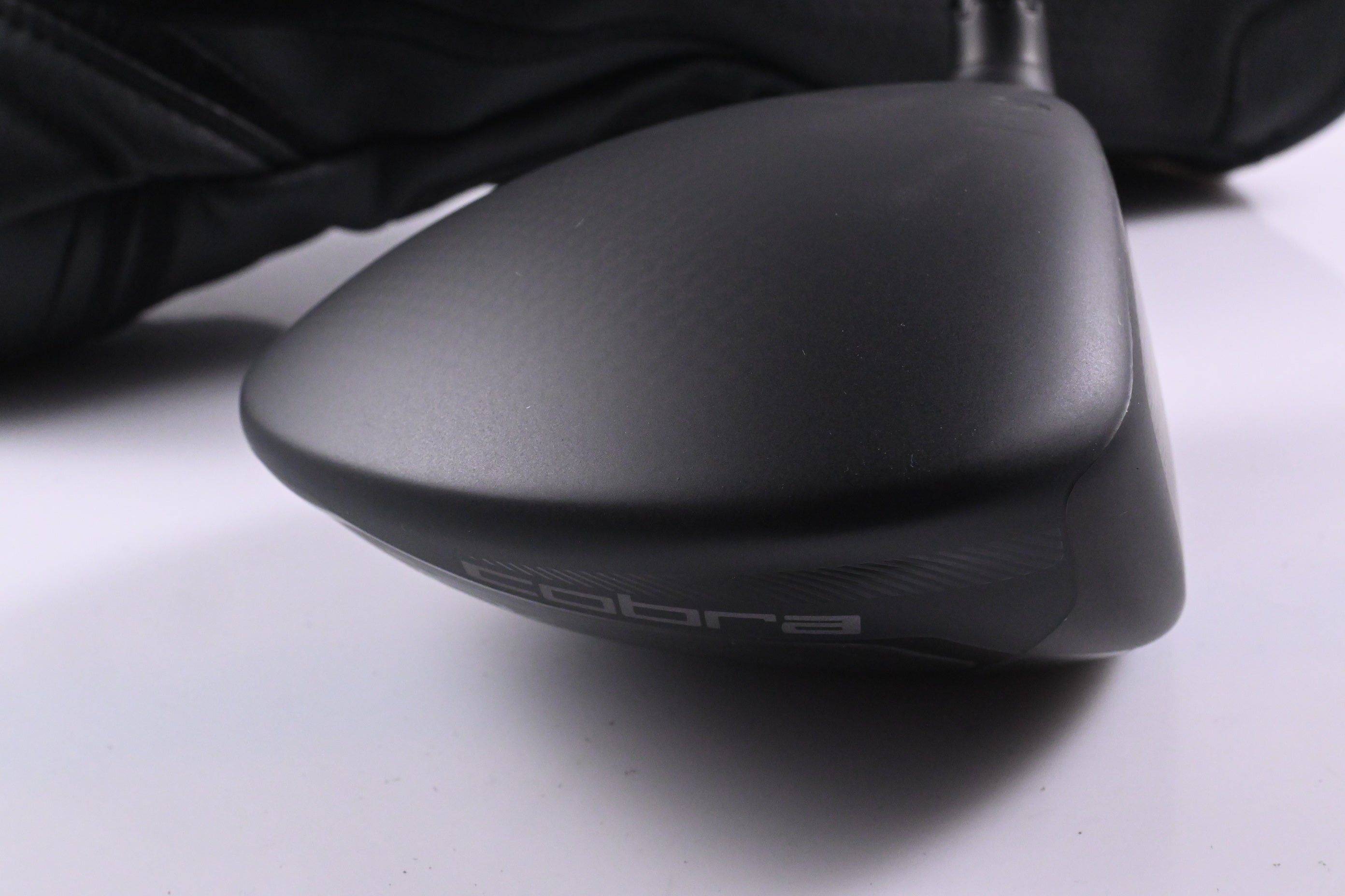 Cobra Darkspeed LS Driver / 9 Degree / Stiff Flex UST Lin-Q M40X White 6 Shaft