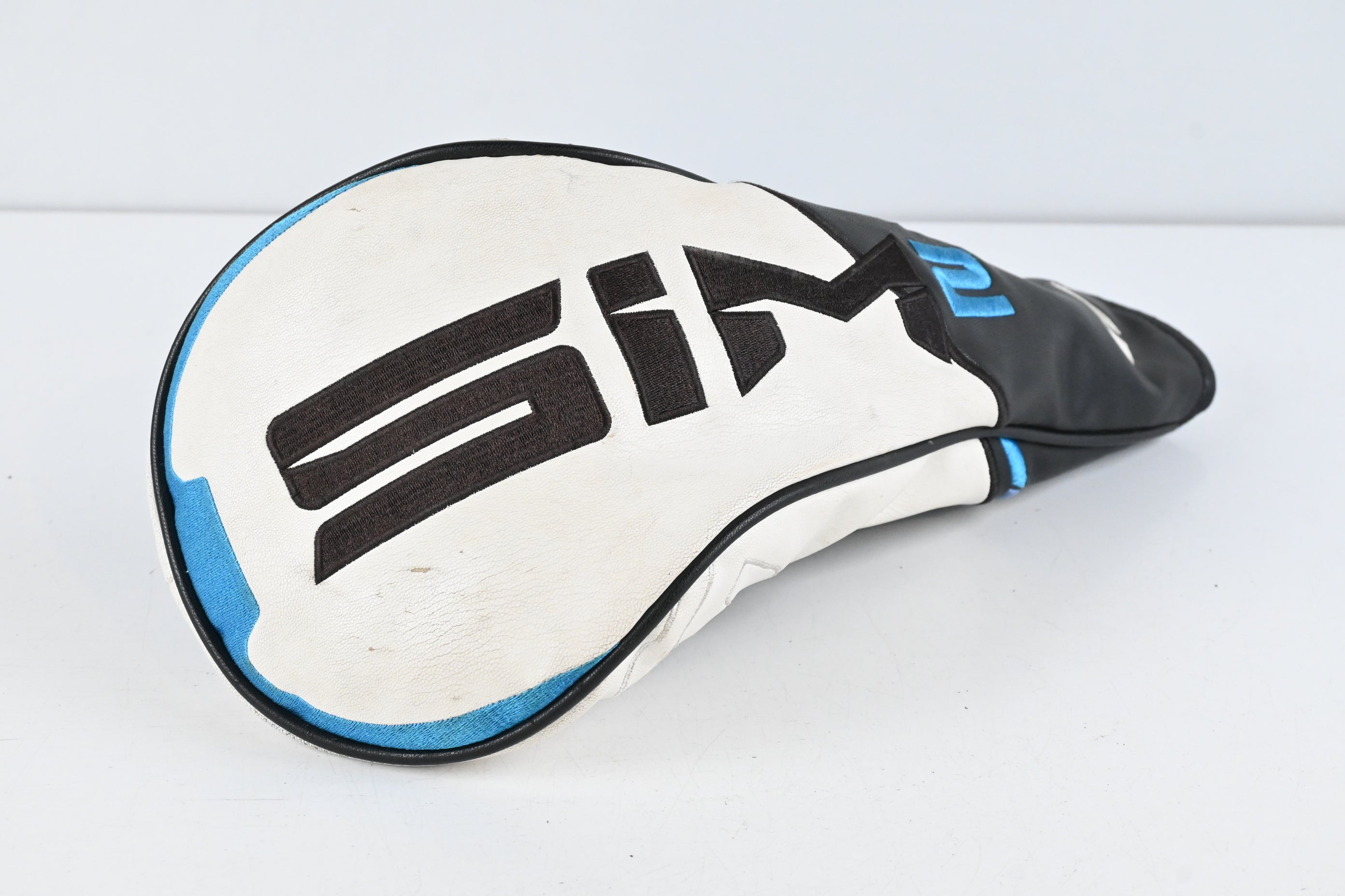 Taylormade SIM2 Driver / 9 Degree / Stiff Flex Hzrdus Smoke Black RDX 70 Shaft