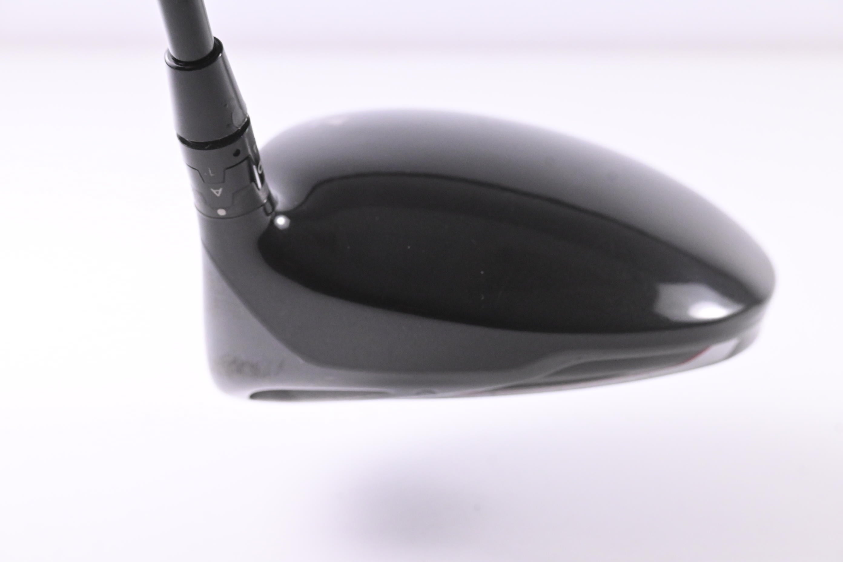 Titleist 913 D2 Driver / 10.5 Degree / Regular Flex PYSKO Crossfire 60 Shaft