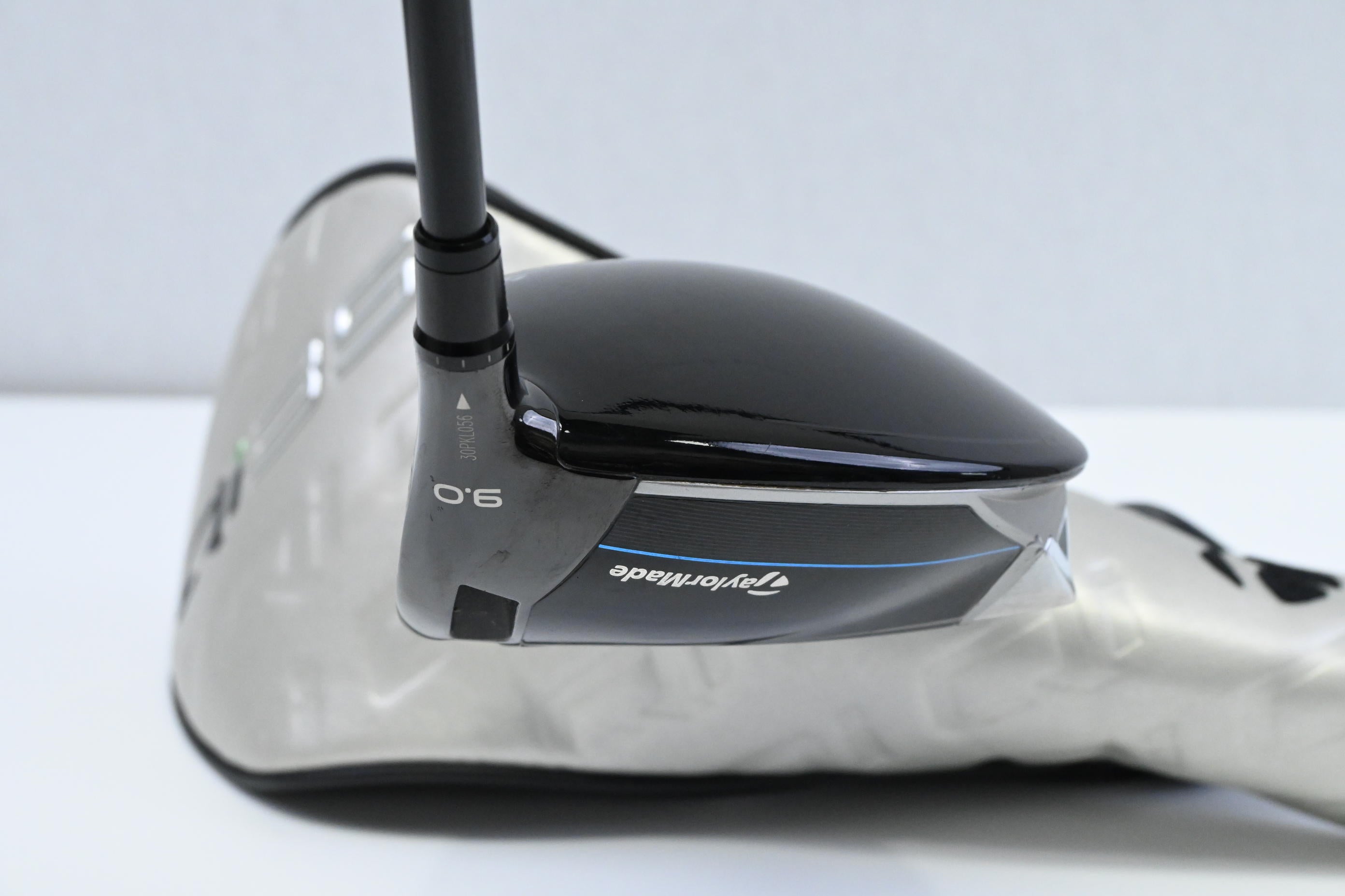 Taylormade Qi10 LS Driver / 9 Degree / Regular Flex Fujikura Atmos Red 5 Shaft