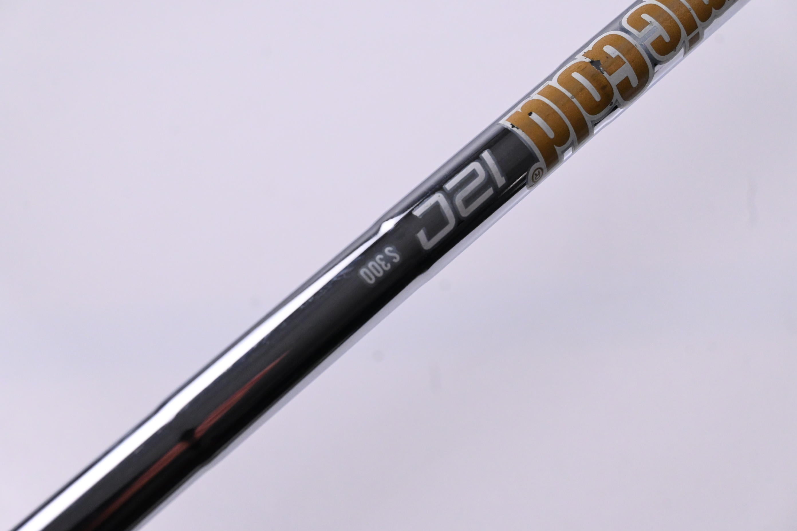 Wilson Staff Model Gap Wedge / 52 Degree / Stiff Flex Dynamic Gold S300 Shaft