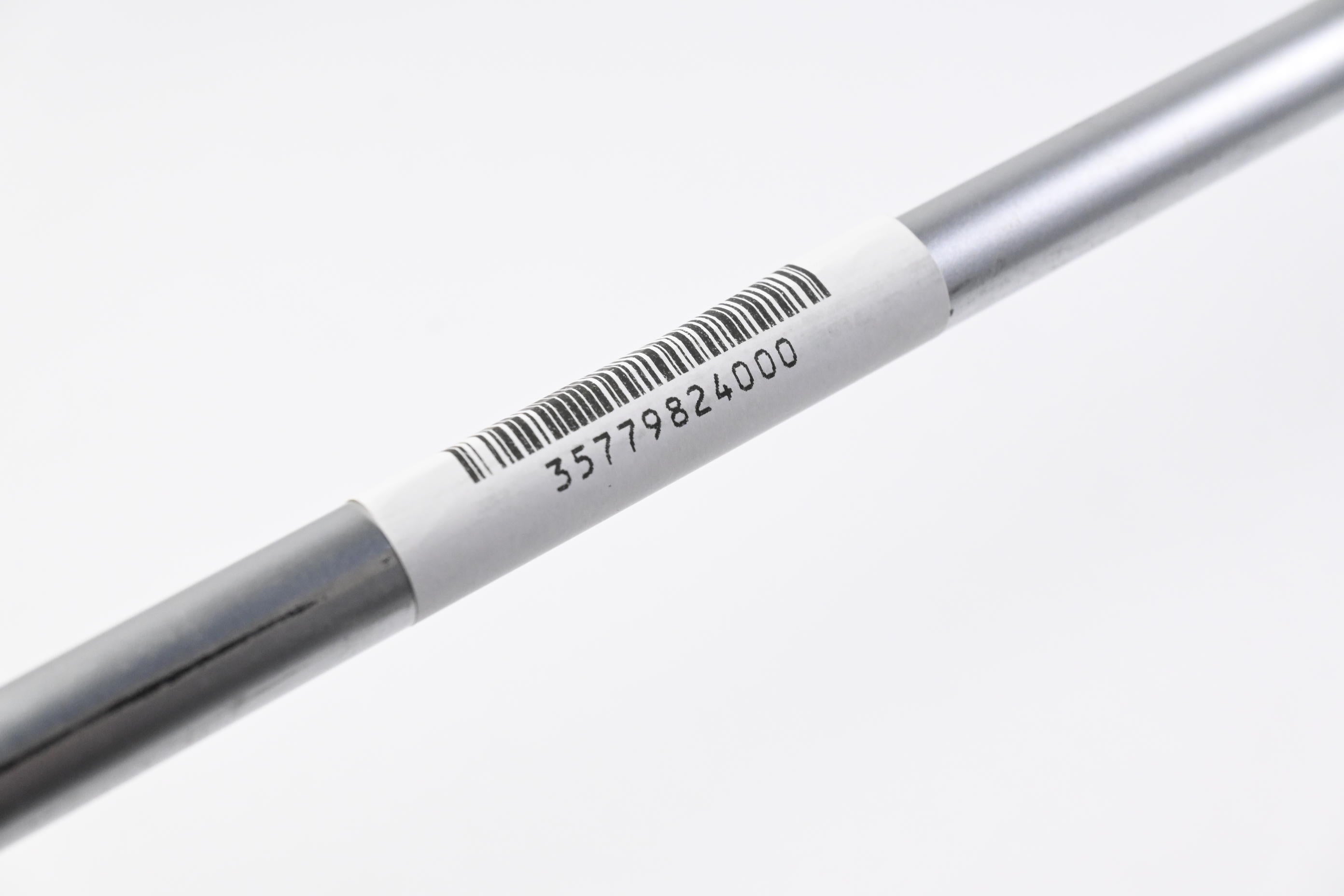 Taylormade SIM UDI #2 Hybrid / 18 Degree / Stiff Flex Diamana Thump 90 Shaft