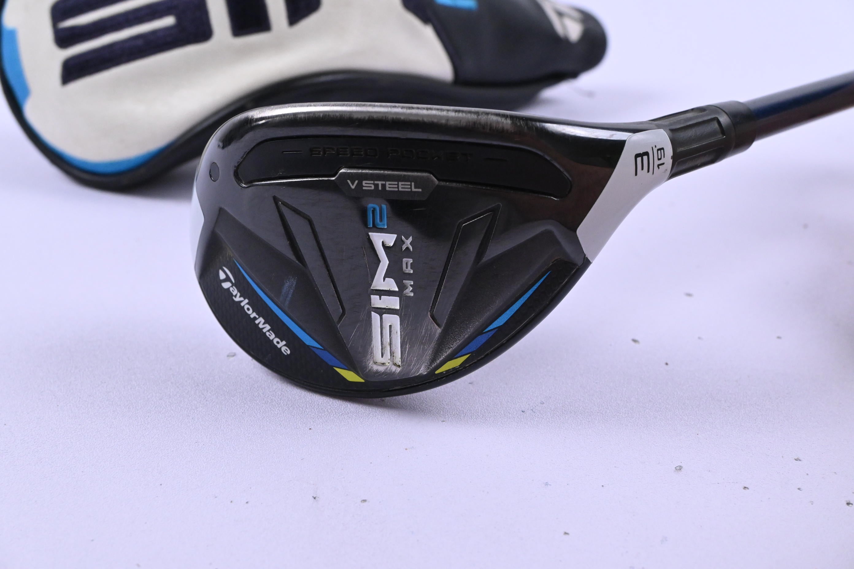 Taylormade SIM2 Max #3 Hybrid / 19 Degree / Regular Flex Fujikura Ventus Blue 6