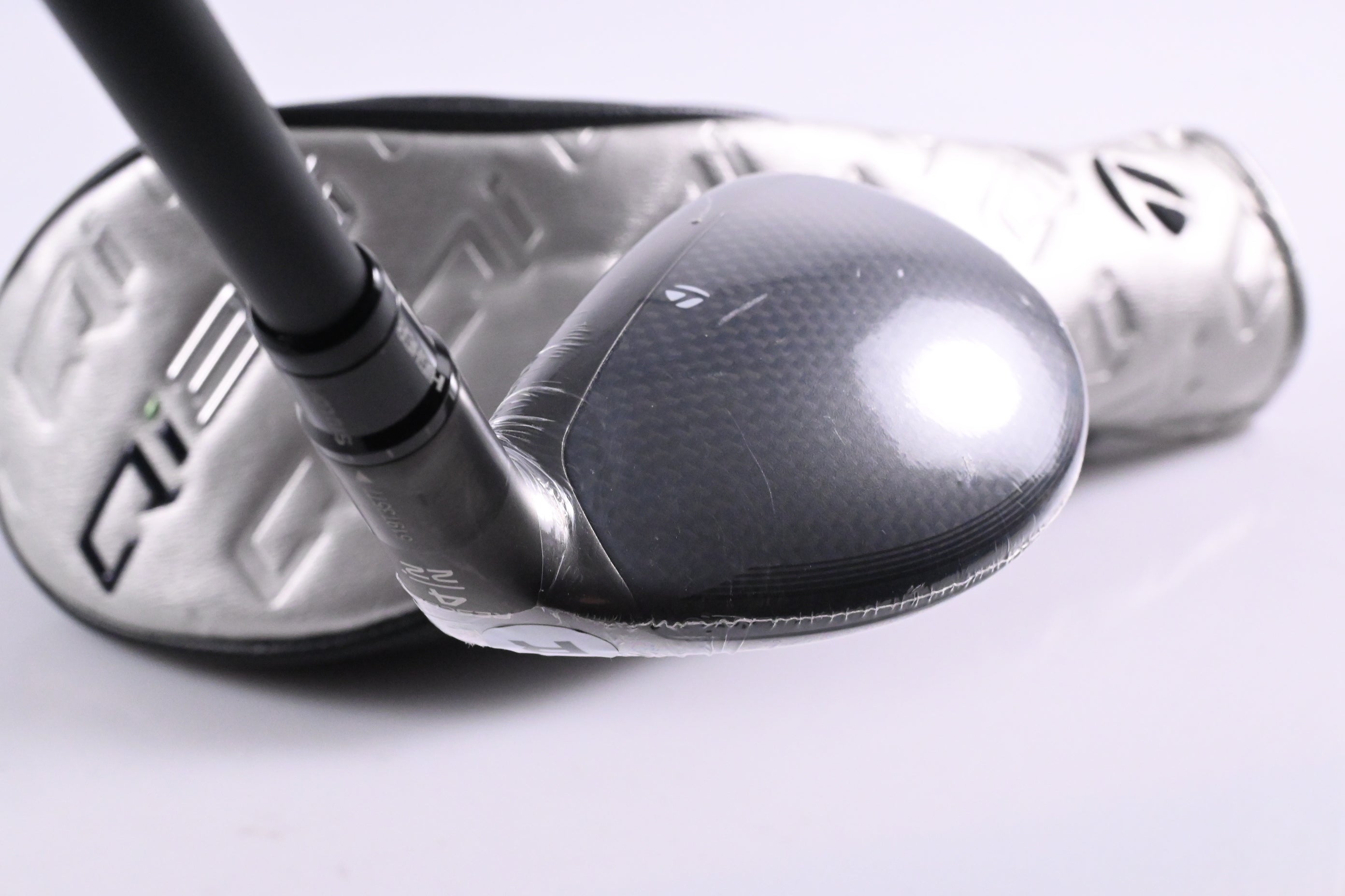 Taylormade Qi35 #4 Hybrid / 22 Degree / Regular Flex Fujikura Ventus Blue 6