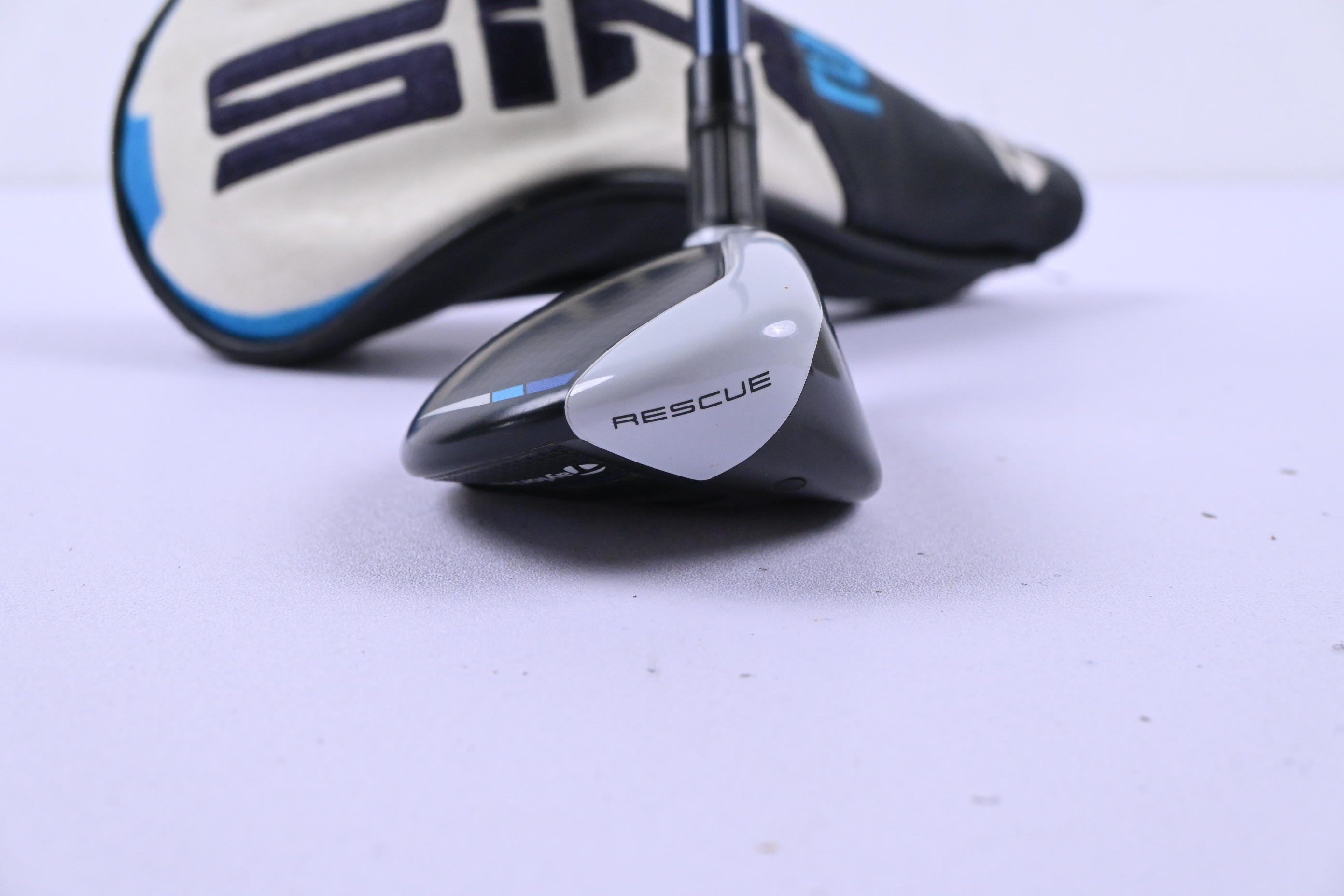Taylormade SIM2 Max #3 Hybrid / 19 Degree / Regular Flex Fujikura Ventus Blue 6