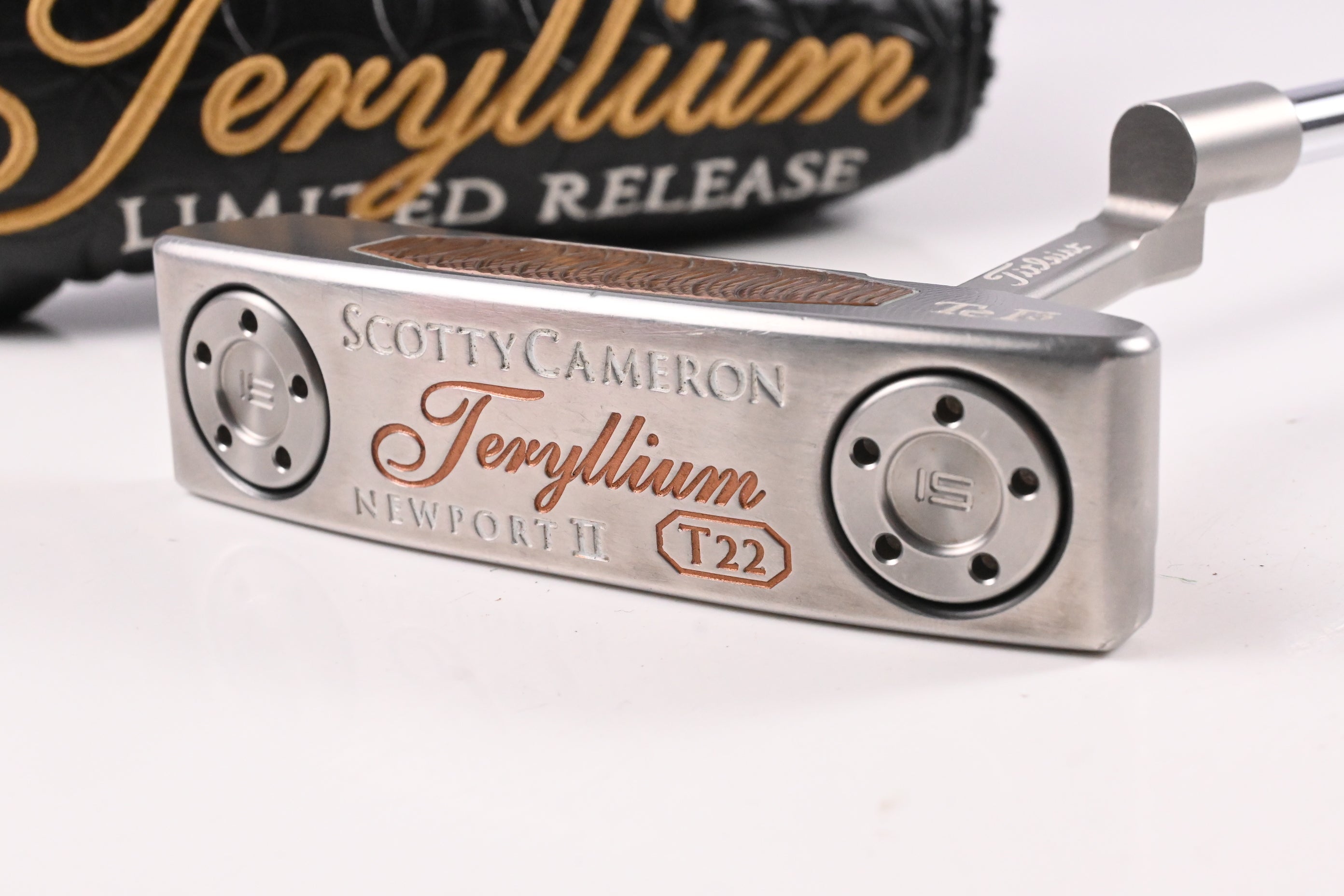 Scotty Cameron Teryllium T22 Newport II Putter / 35 Inch / Refurbished Head