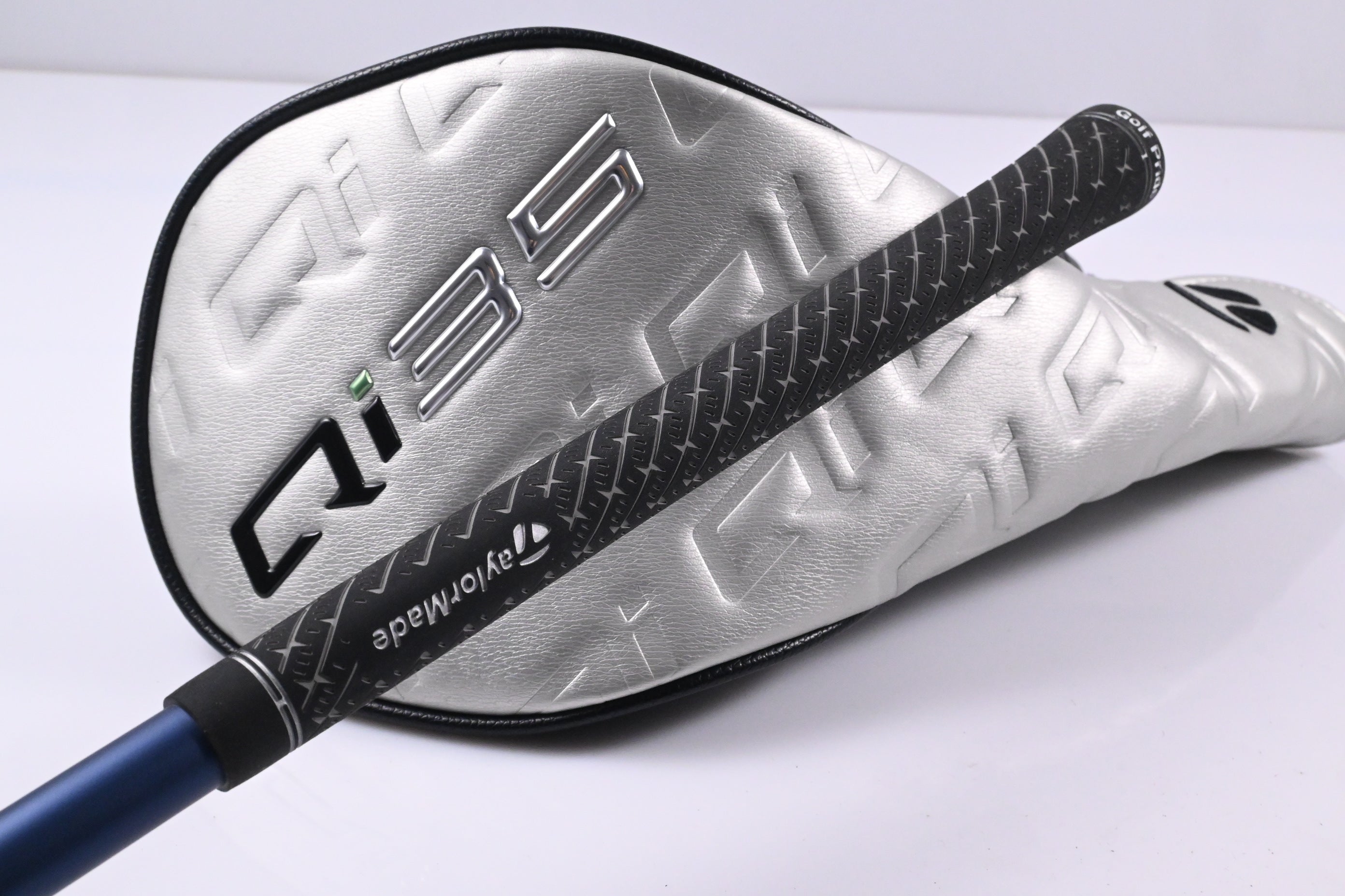 Taylormade Qi35 Driver / 9 Degree / Stiff Flex Fujikura Ventus Blue 5 Shaft