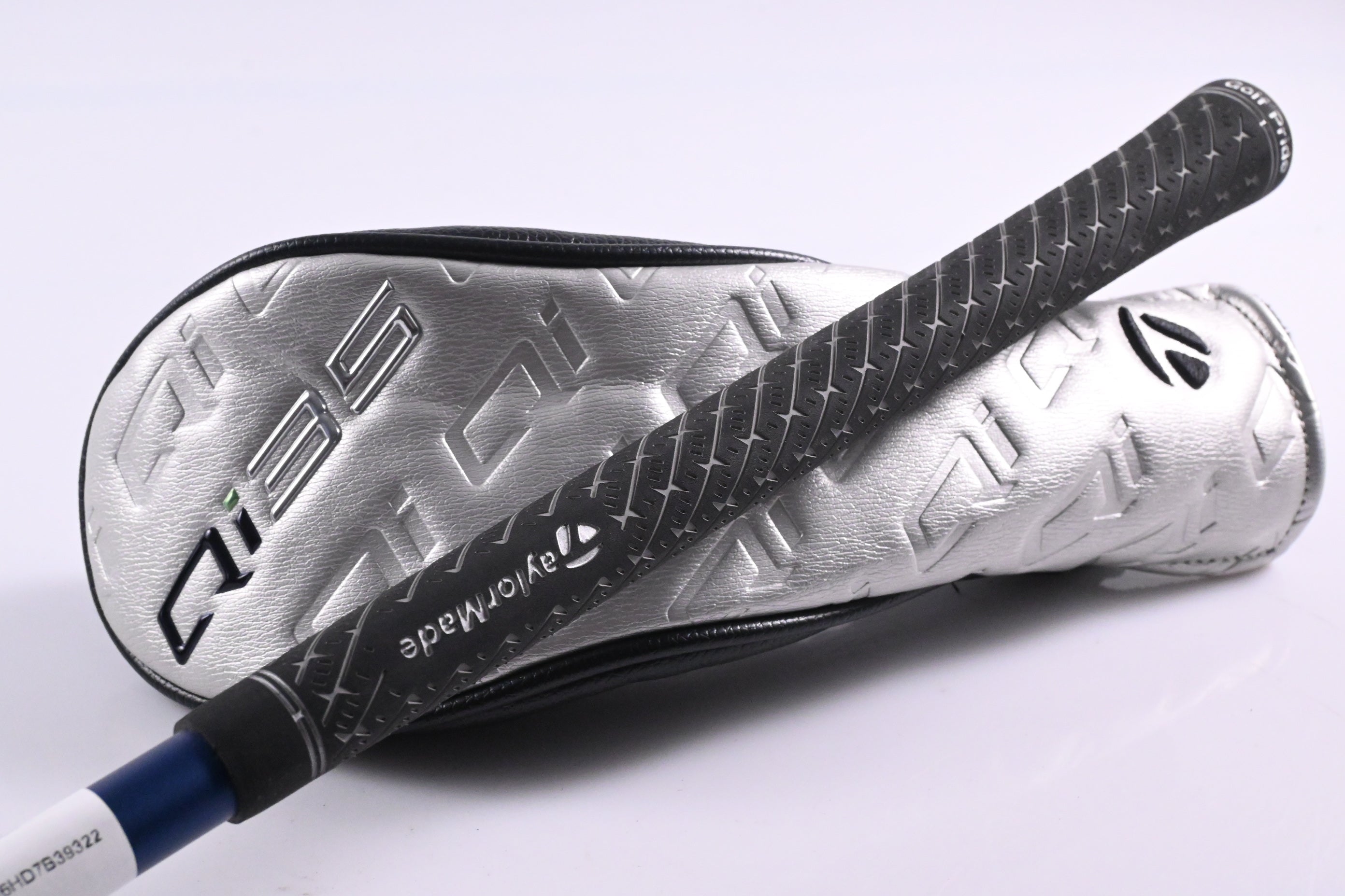 Taylormade Qi35 #4 Hybrid / 22 Degree / Regular Flex Fujikura Ventus Blue 6