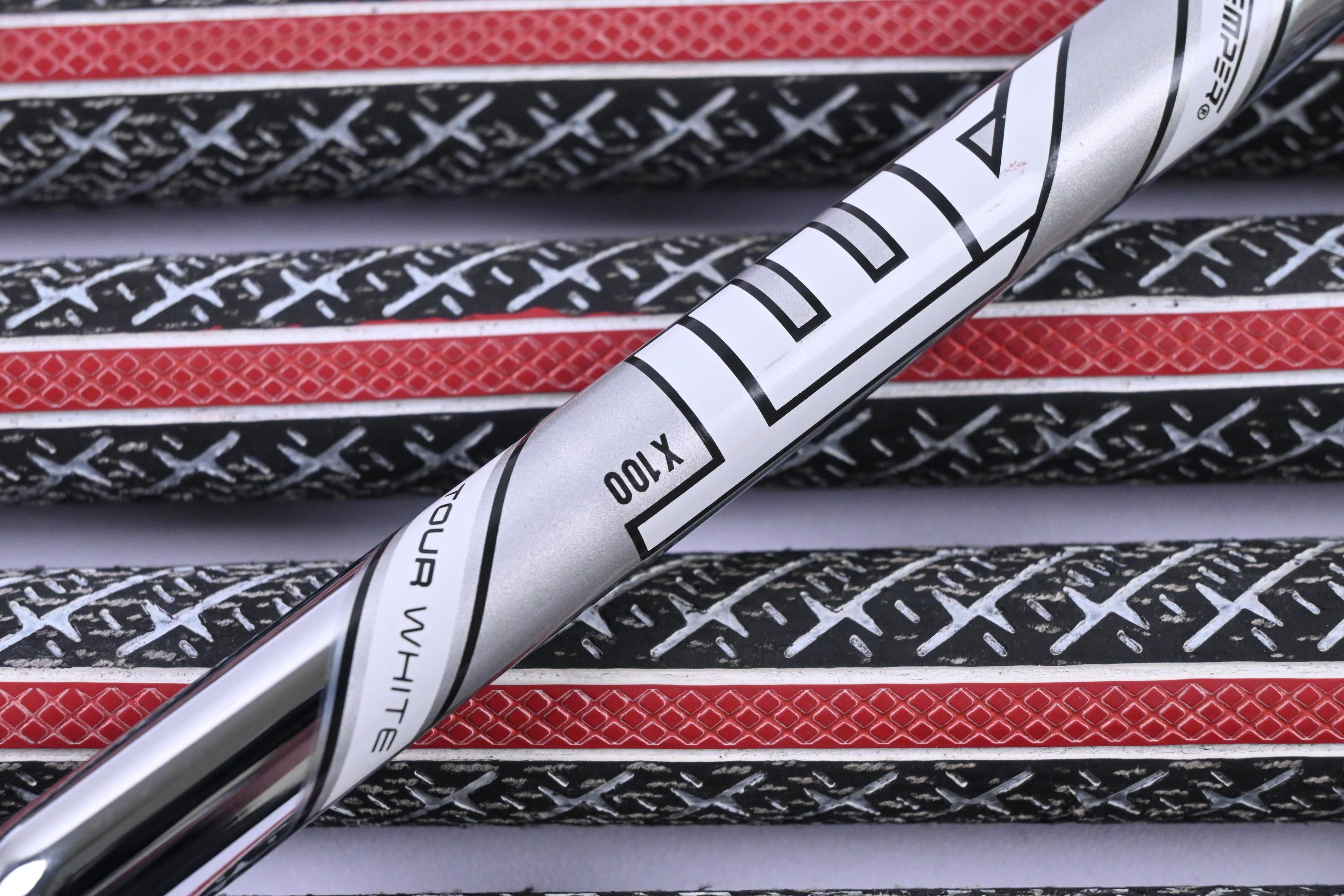 Titleist MB 620 Irons / 6-PW / X-Flex True Temper AMT White X100 Shafts