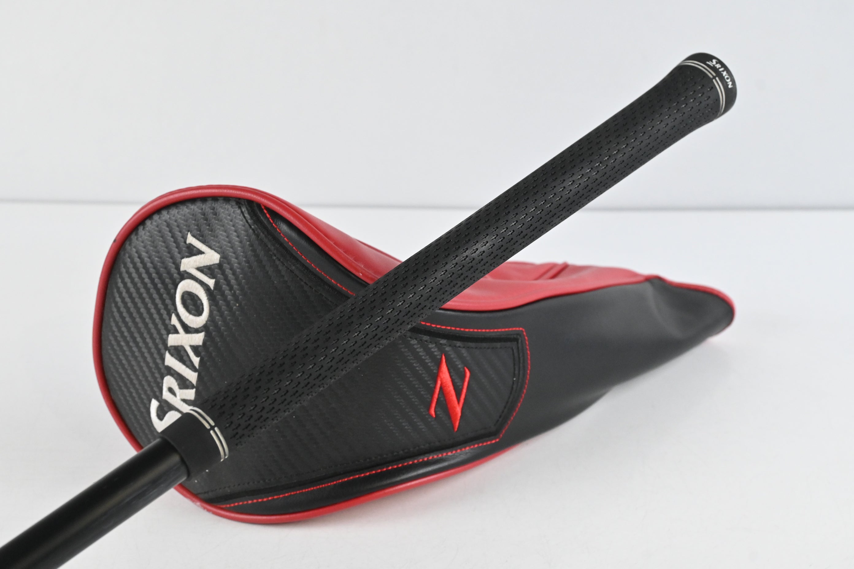Srixon Z-785 Driver / 9.5 Degree / Stiff Flex HZRDUS Red Shaft