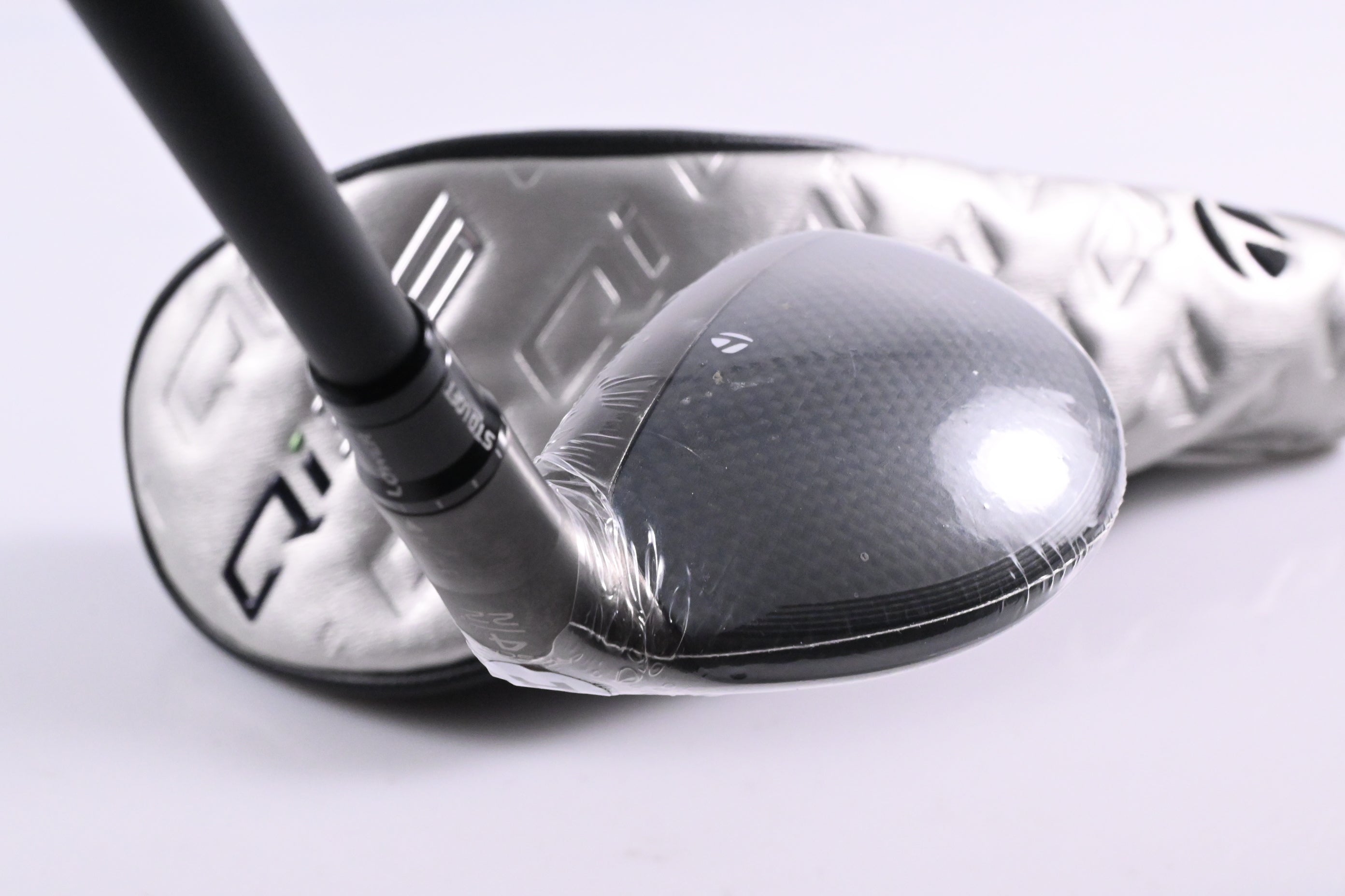 Taylormade Qi35 #4 Hybrid / 22 Degree / Regular Flex Fujikura Ventus Blue 7