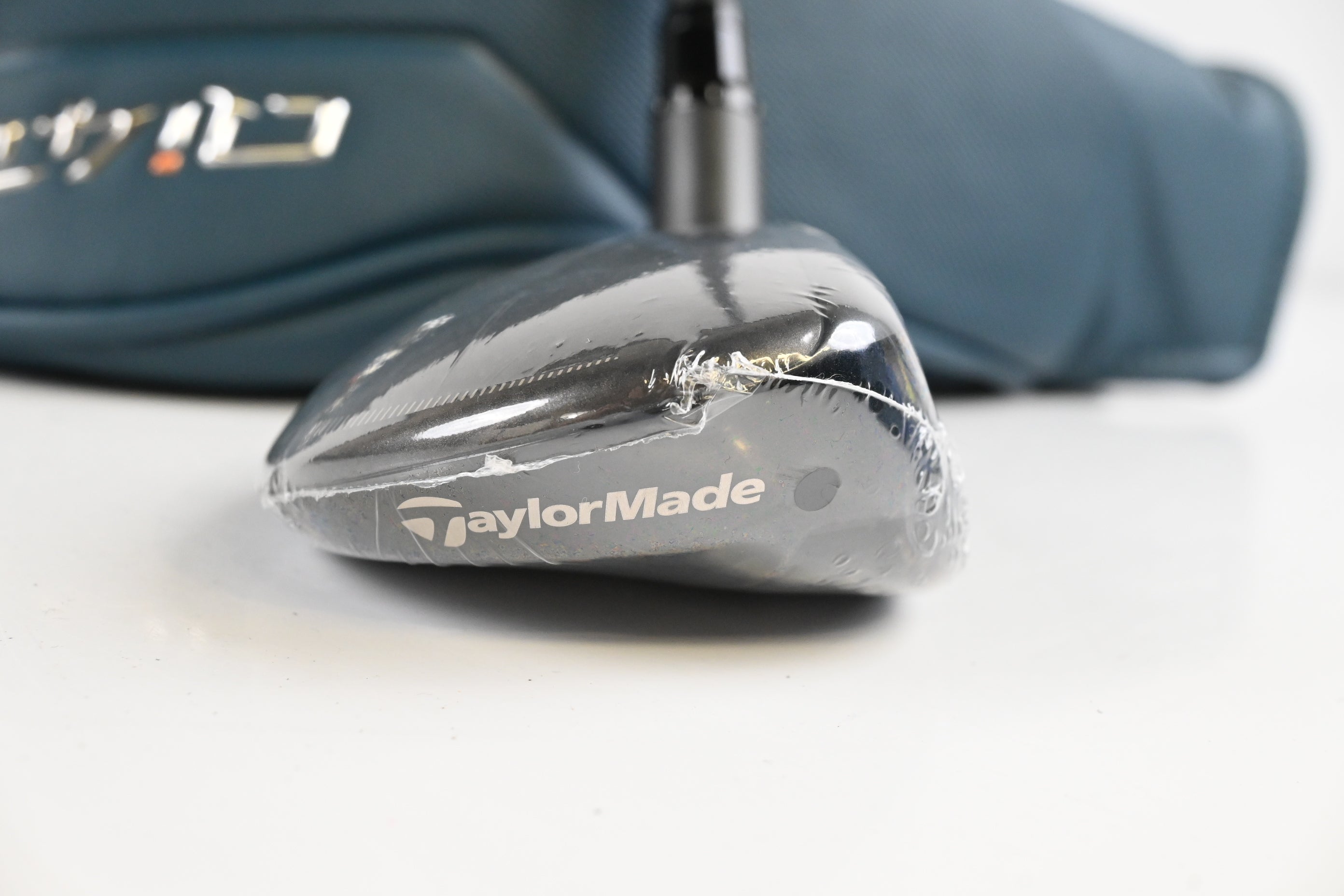 Taylormade Qi4D #4 Hybrid / 22 Degree / Regular Flex KBS REAX 65 Shaft