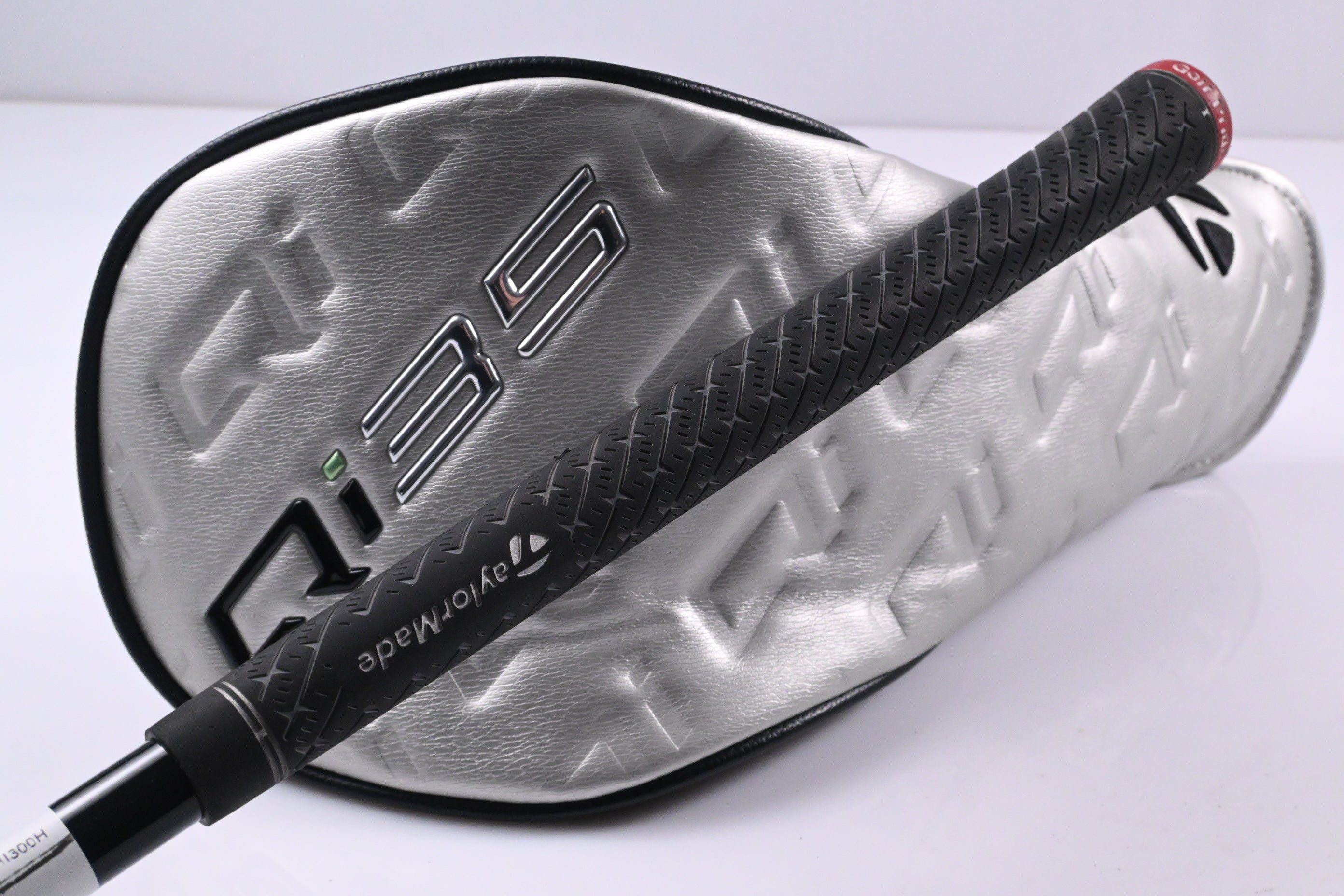 Taylormade Qi35 LS Driver / 9 Degree / Regular Flex Kai'li Red 60 Shaft