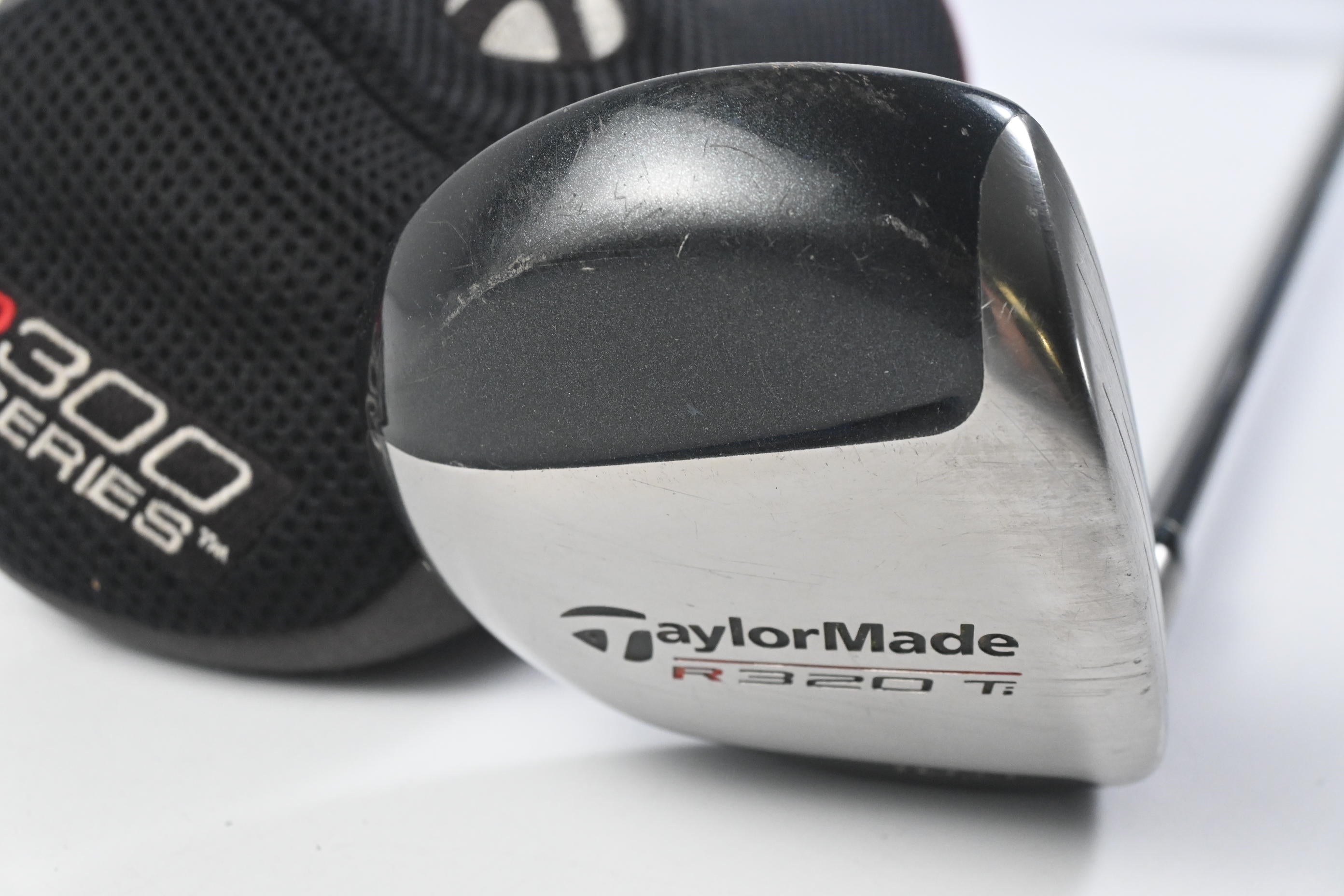 Taylormade 300 Ti Driver / 10.5 Degree / Regular Flex Taylormade Lite 80 Shaft