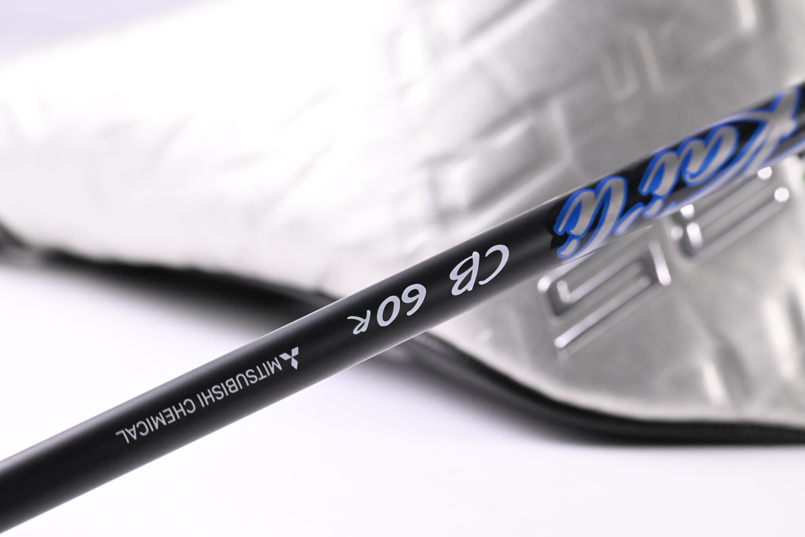 Taylormade Qi35 Driver / 12 Degree / Regular Flex Kai'li Darkwaves Blue CB 60