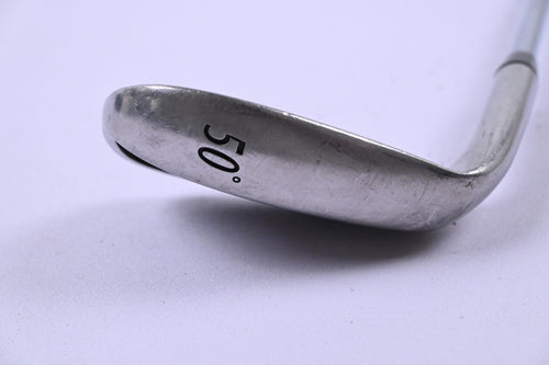 Wilson TW9 Gap Wedge / 50 Degree / Wedge Flex Dynamic Gold Shaft
