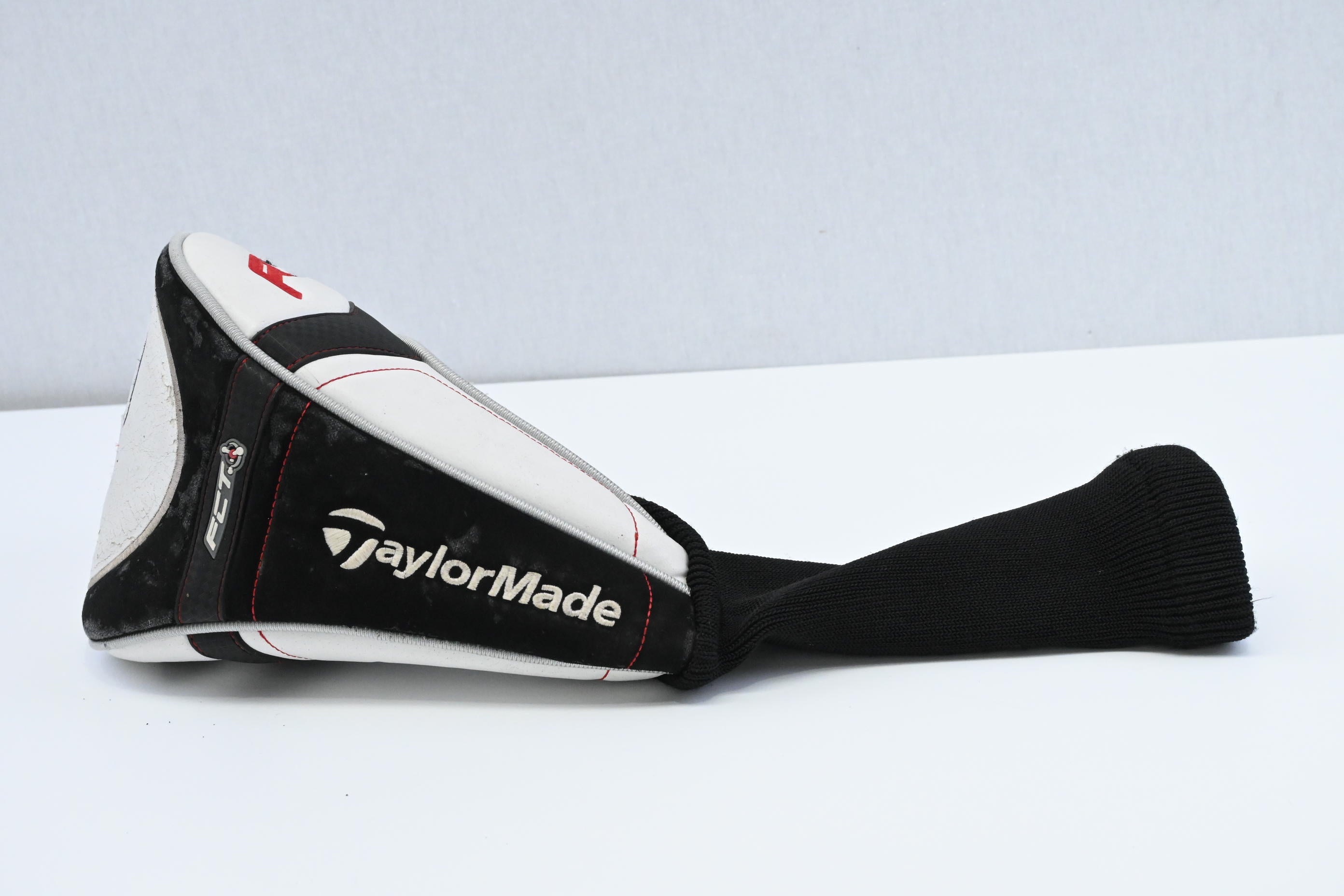 Taylormade R9 Supertri Driver / 10.5 Degree / Regular Flex Fujikura Motore 60