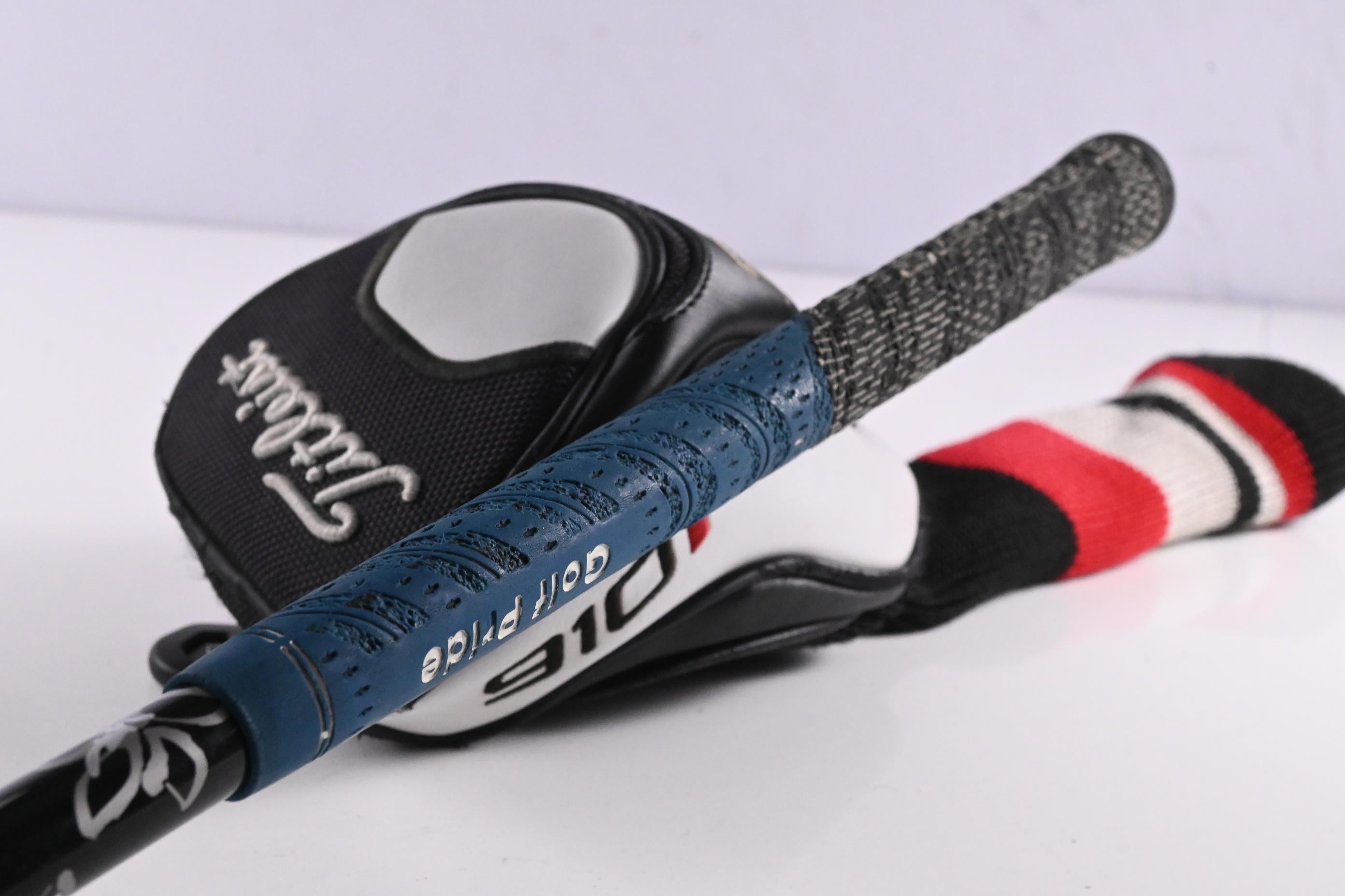 Titleist 910 F #3 Wood / 15 Degree / Stiff Flex Diamana 'ahina 82 Shaft