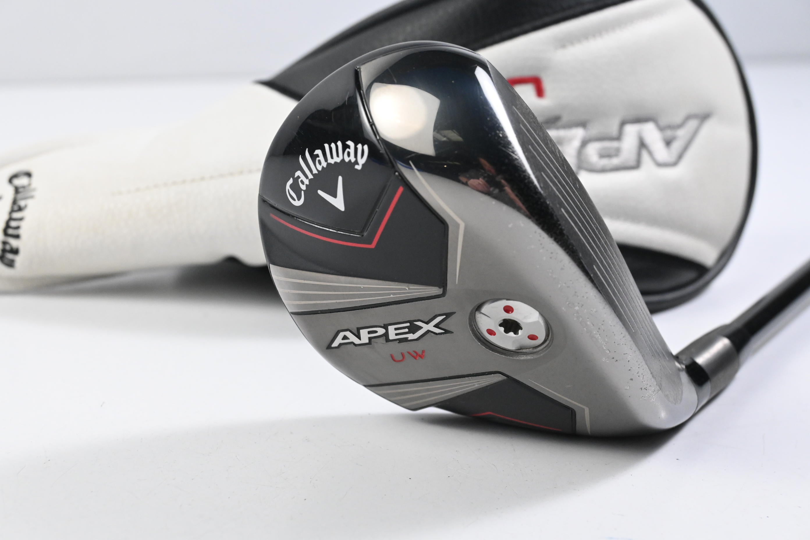 Callaway Apex UW 24 #3 Hybrid / 19 Degree / Regular Flex MMT Black 70 Shaft