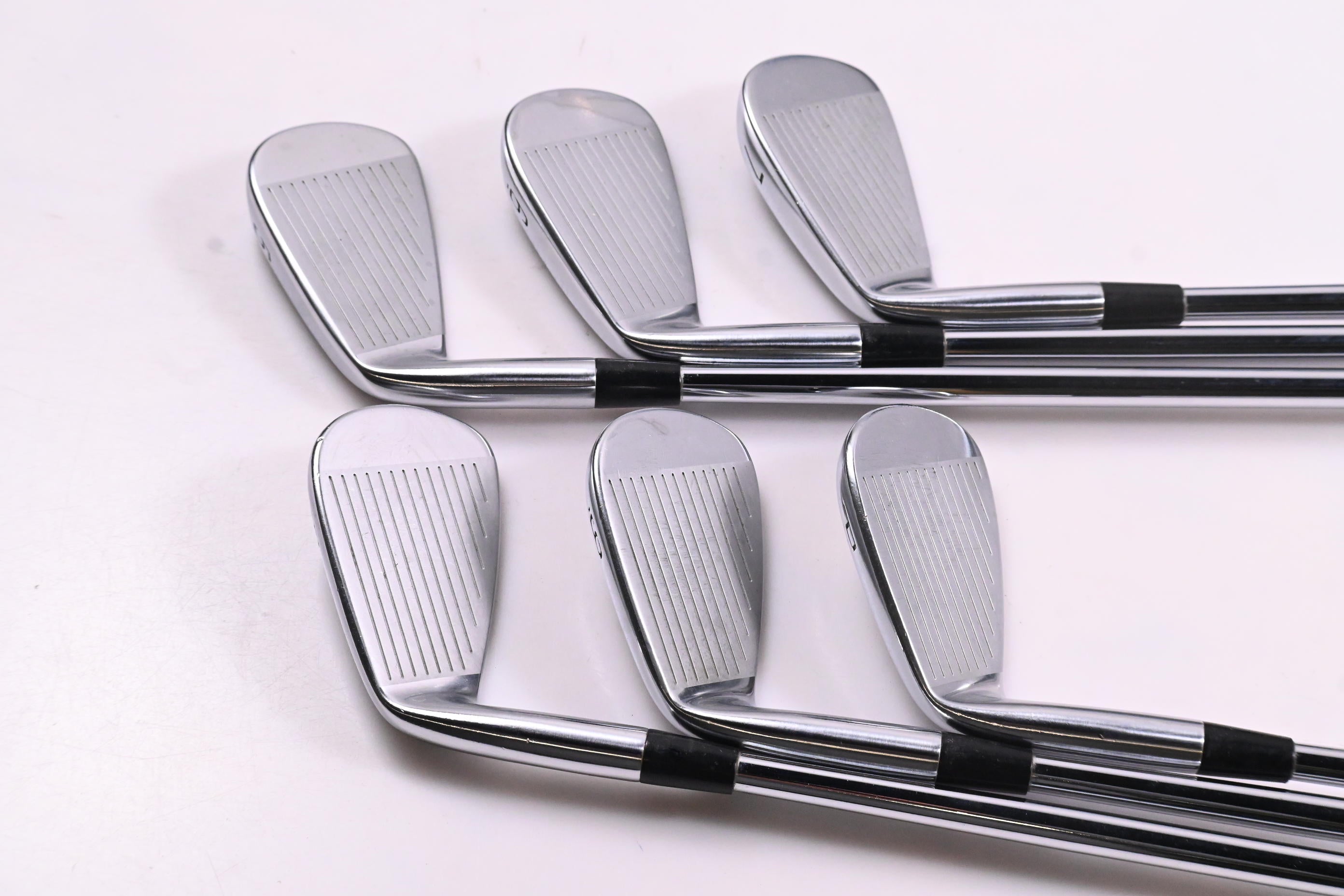 Mizuno Pro 223 Irons / 5-PW / Regular Flex Dynamic Gold 105 R300 Shafts