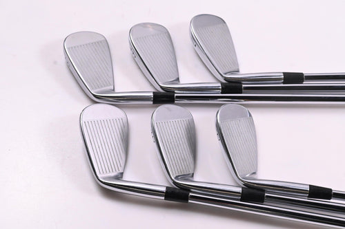 Mizuno Pro 223 Irons / 5-PW / Regular Flex Dynamic Gold 105 R300 Shafts