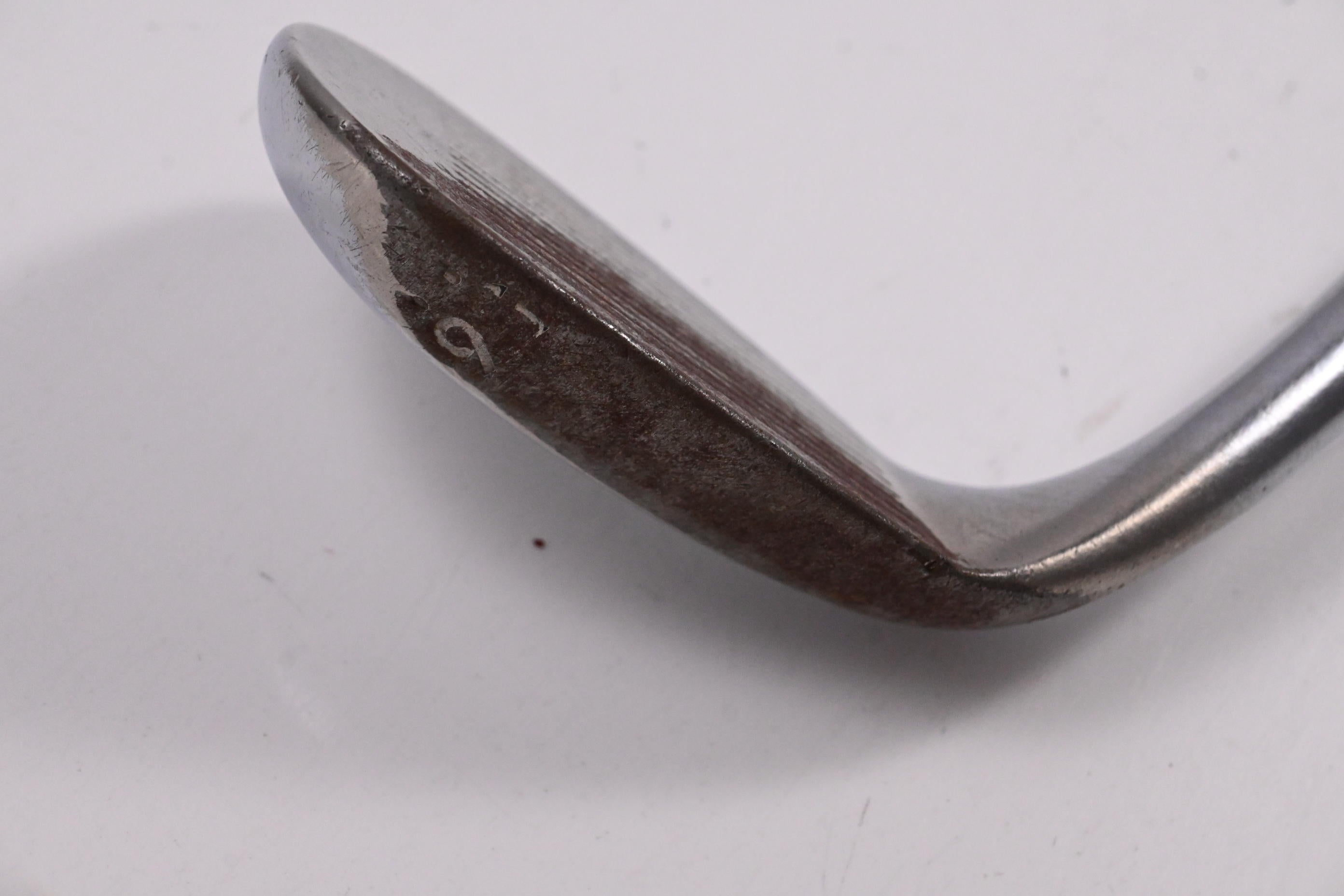 Cleveland 588 RTX Sand Wedge / 56 Degree / Wedge Flex Dynamic Gold Shaft