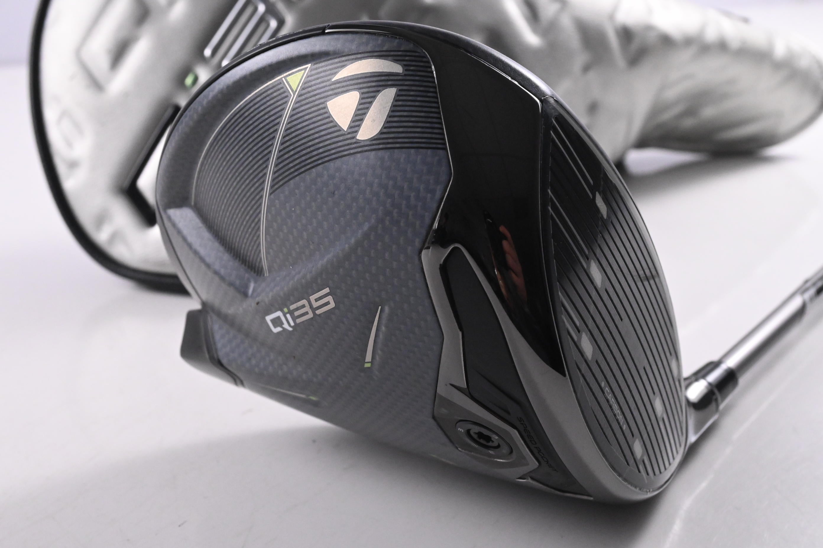 Taylormade Qi35 Driver / 9 Degree / Regular Flex Speeder NX TCS 50 Shaft
