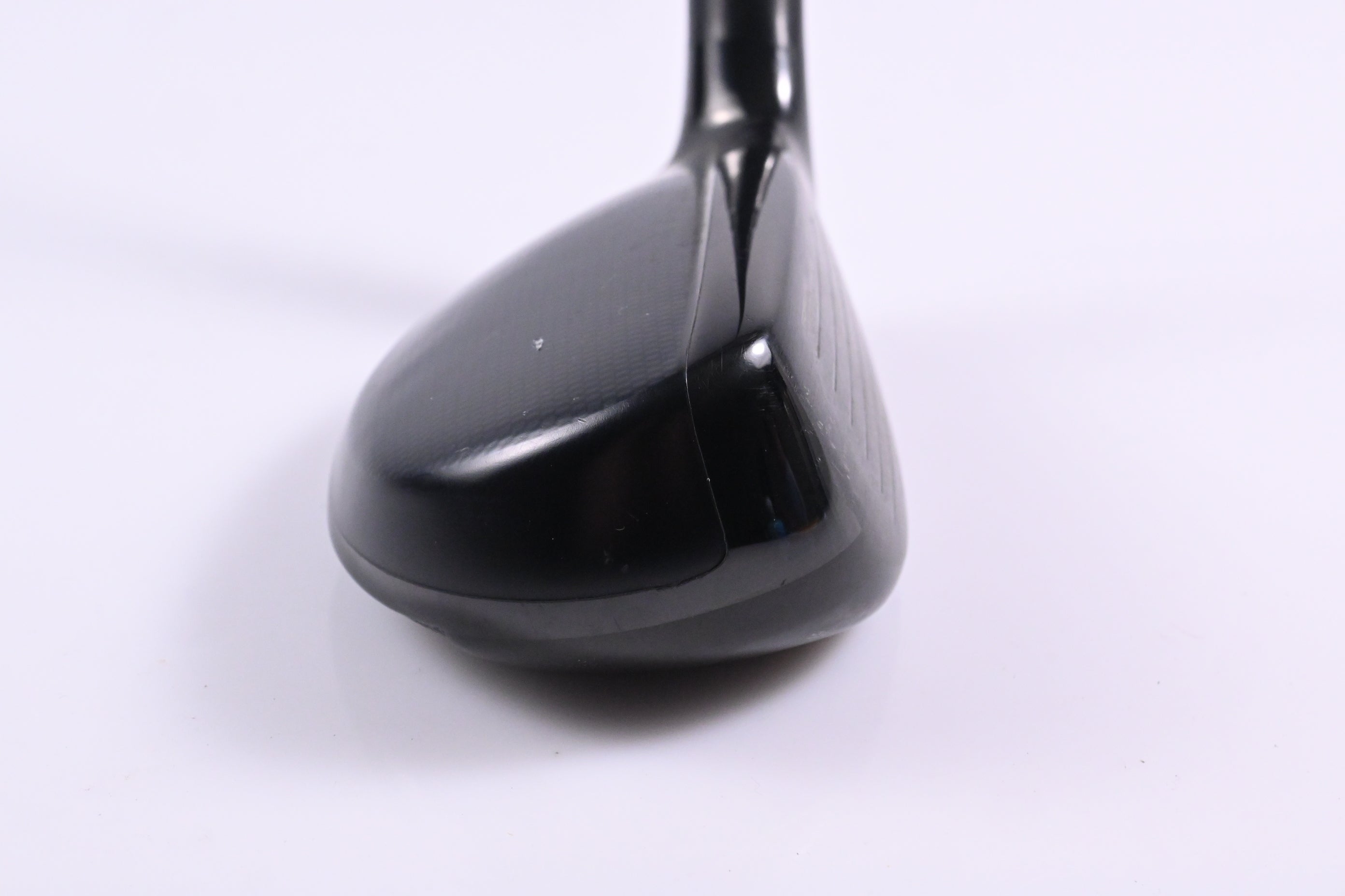 Taylormade SIM2 #4 Hybrid / 22 Degree / Regular Flex Kai'li Red 75 Shaft