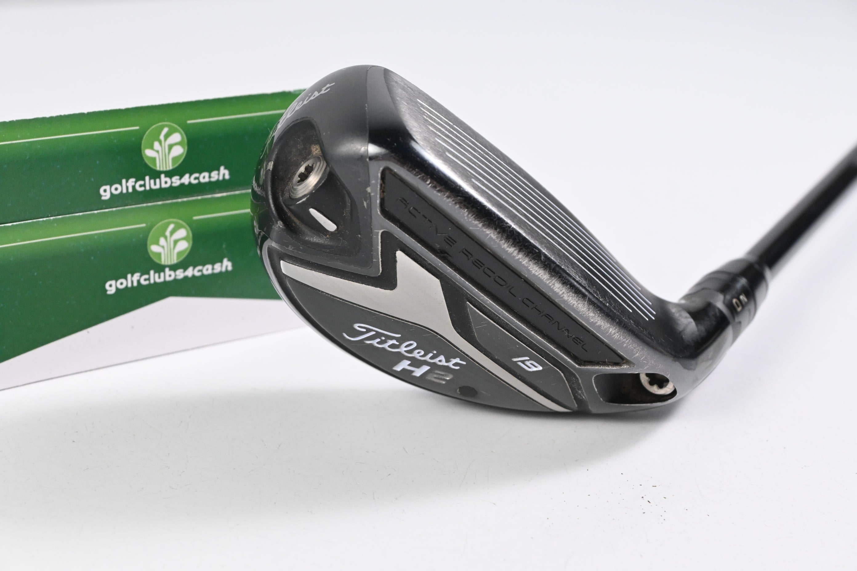 Titleist 818 H2 #3 Hybrid / 19 Degree / Stiff Flex Kuro Kage Black 60 Shaft