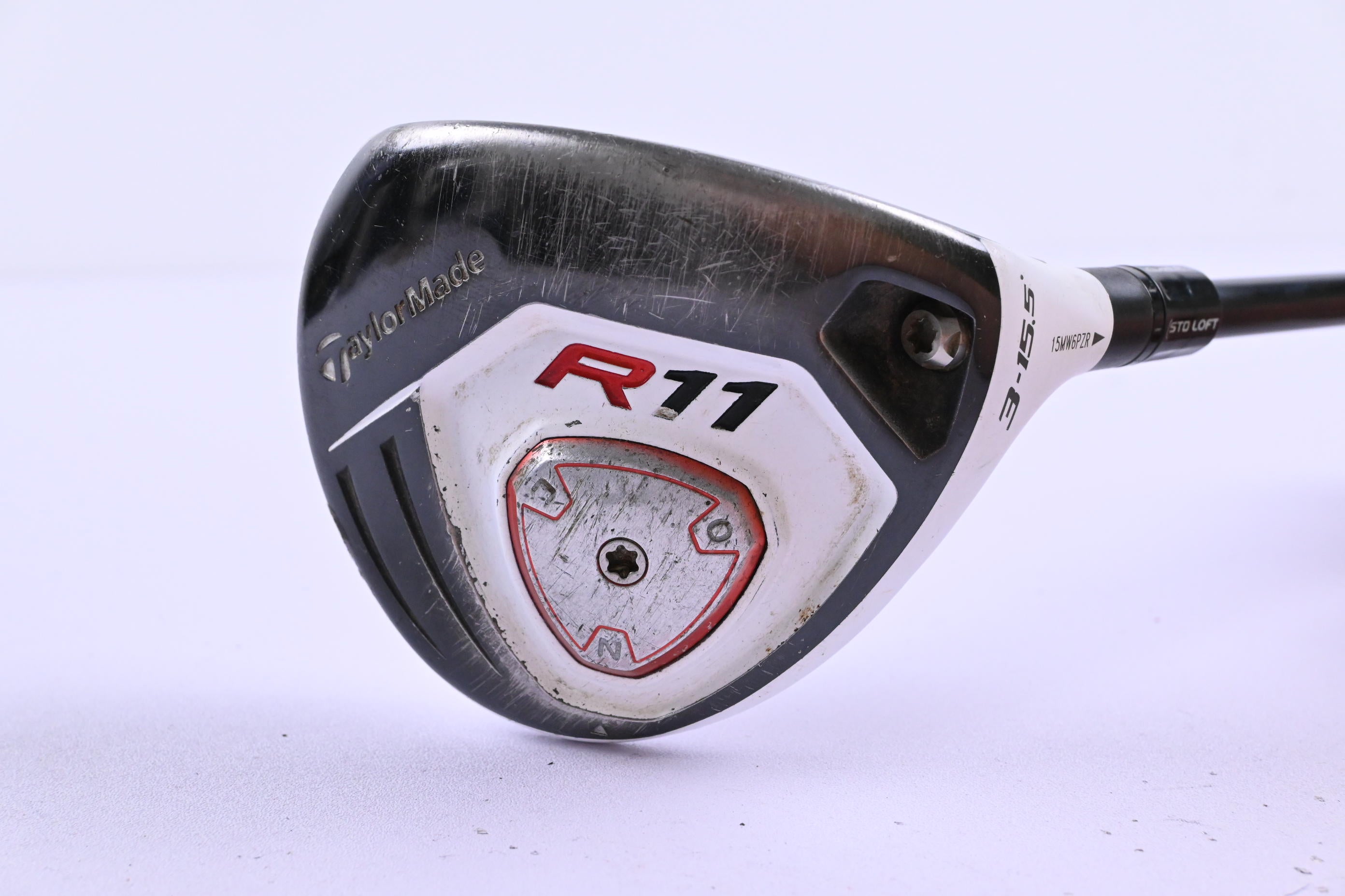 Taylormade R11 #3 Wood / 15.5 Degree / Regular Flex Fujikura Blur R11 70 Shaft