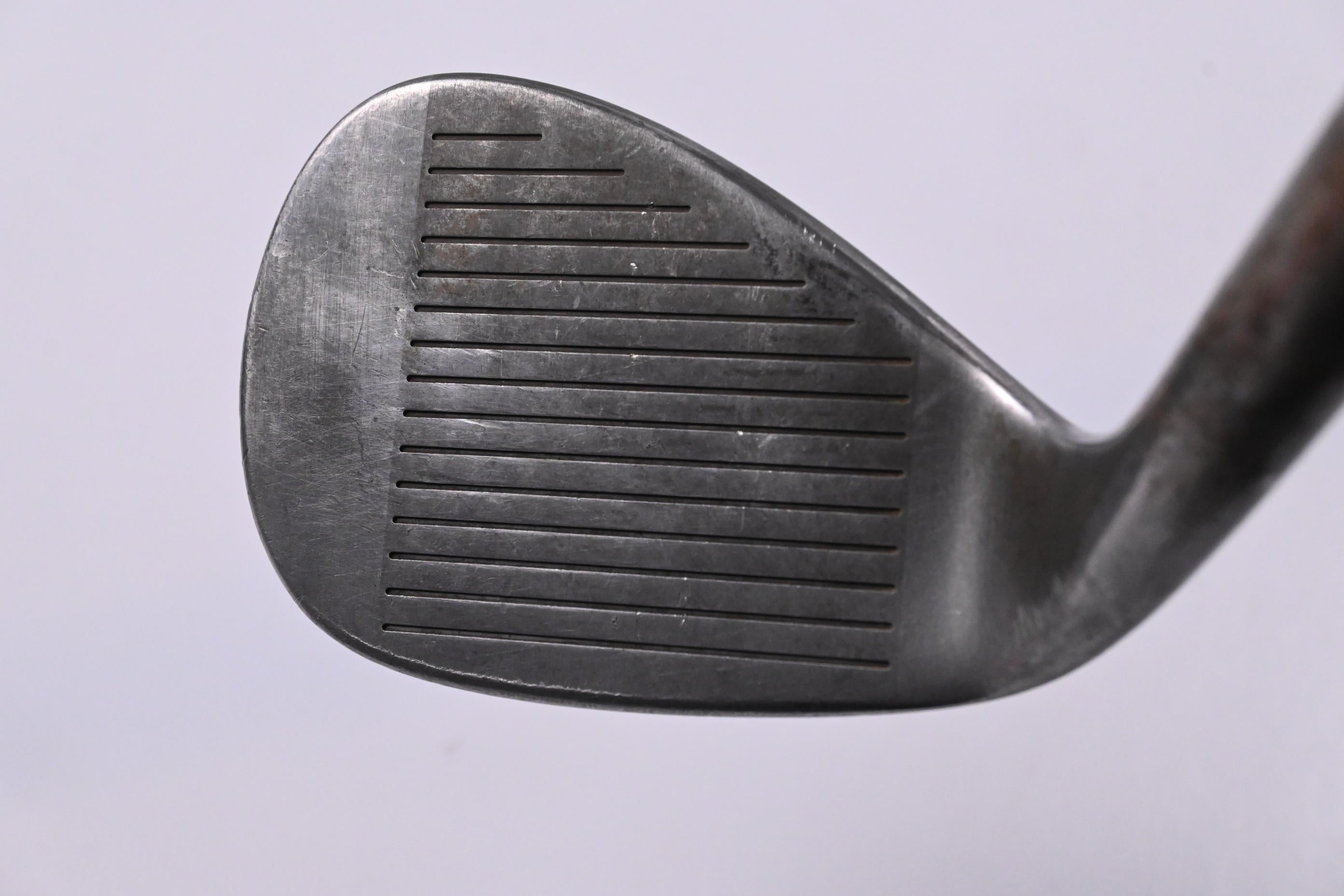 Cleveland 588 DSG Sand Wedge / 56 Degree / Wedge Flex Dynamic Gold Shaft