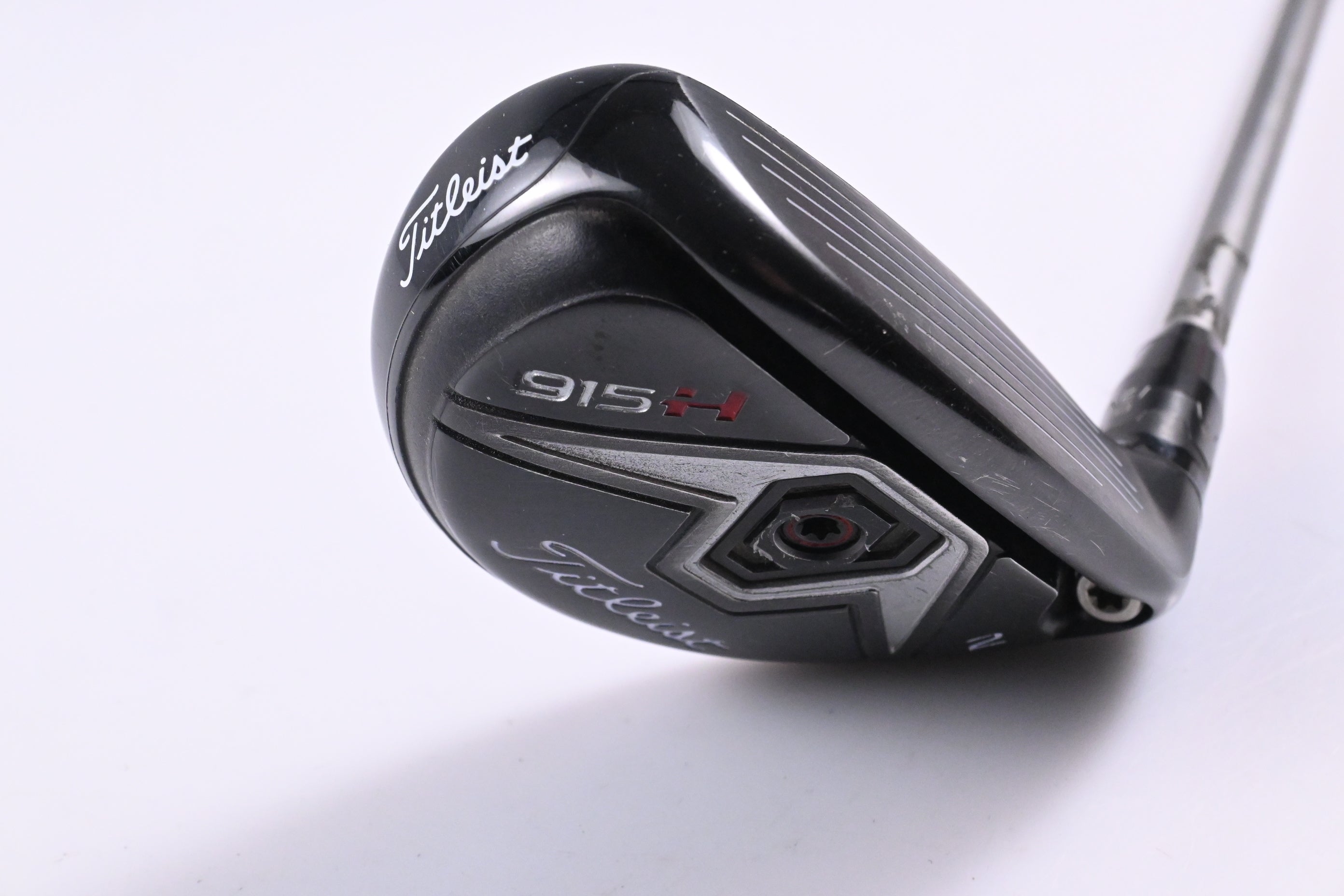 Titleist 915H #2 Hybrid / 18 Degree / Regular Flex Diamana M+ Red 60 Shaft