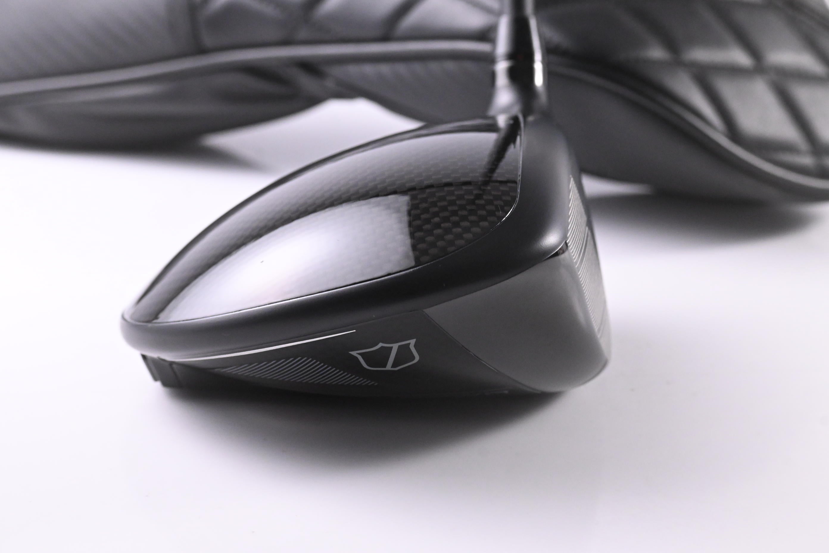 Wilson DYNAPWR Carbon 2025 Driver / 10.5 Degree / Stiff Flex HZRDUS Black 60