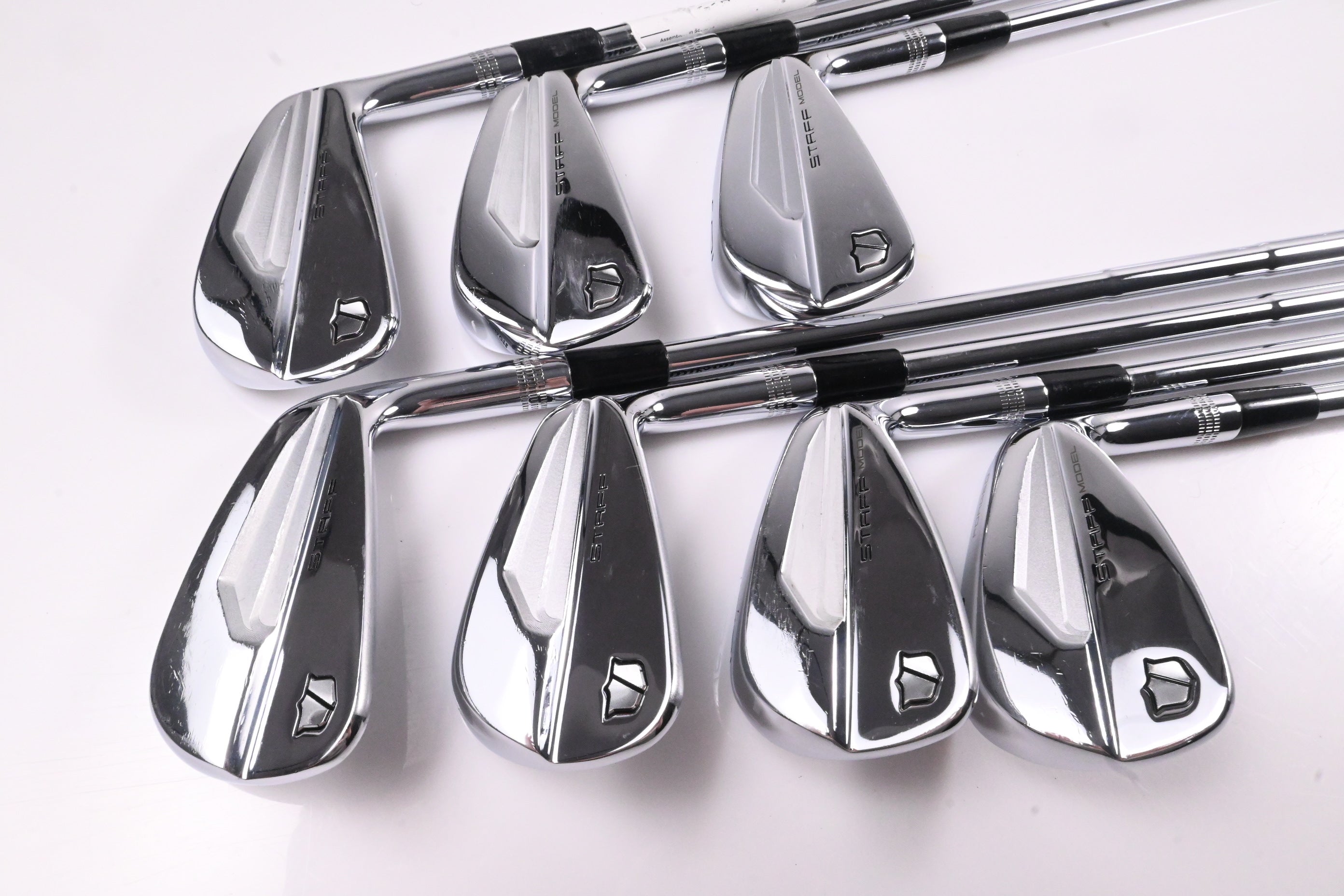 Wilson Staff Model Blade 2024 Irons / 4-PW / Stiff Flex Dynamic Gold Mid 115