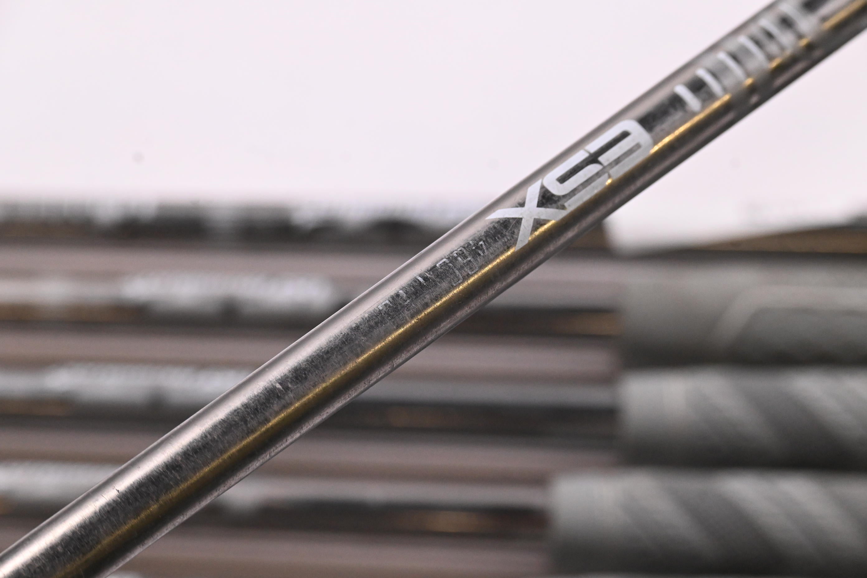 Left Hand Mizuno JPX 921 Hot Metal Irons / 5-PW+SW / Regular Flex UST Recoil ESX