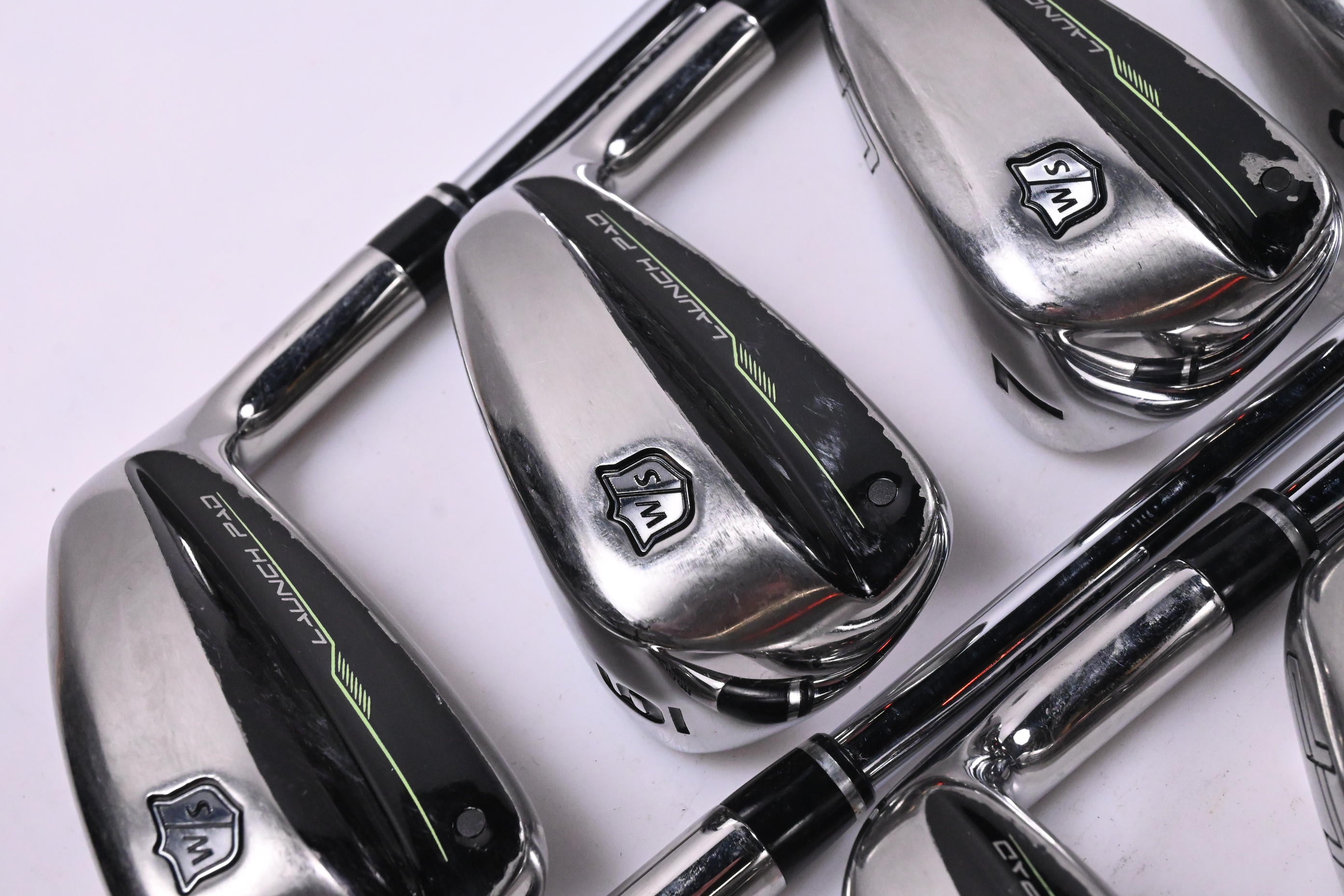 Wilson Launch Pad 2022 Irons / 5-PW+GW+SW / UniFlex KBS MAX UltraLite Shaft