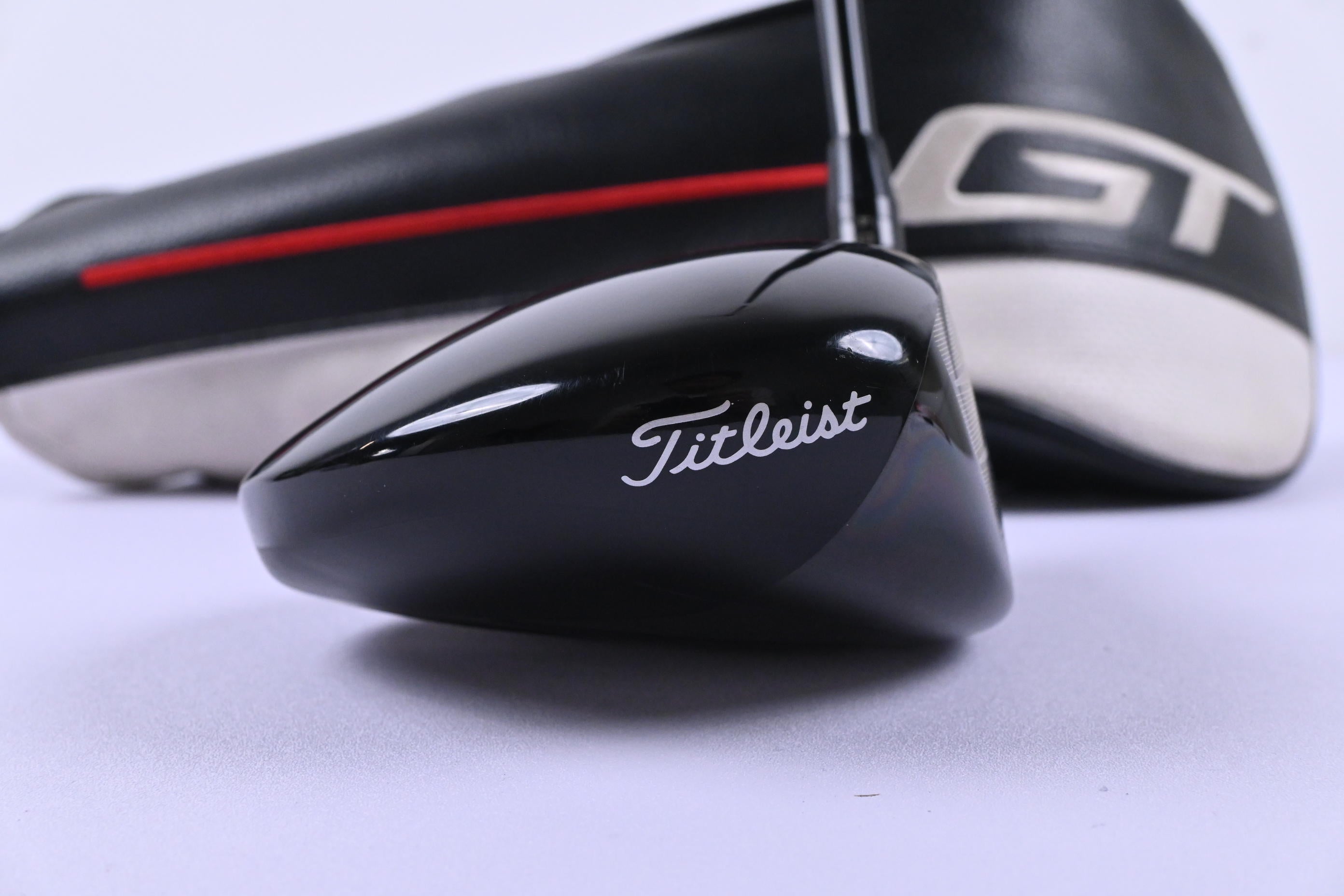 Titleist GT2 Driver / 9 Degree / Stiff Flex HZRDUS Smoke Black RDX 60 Shaft