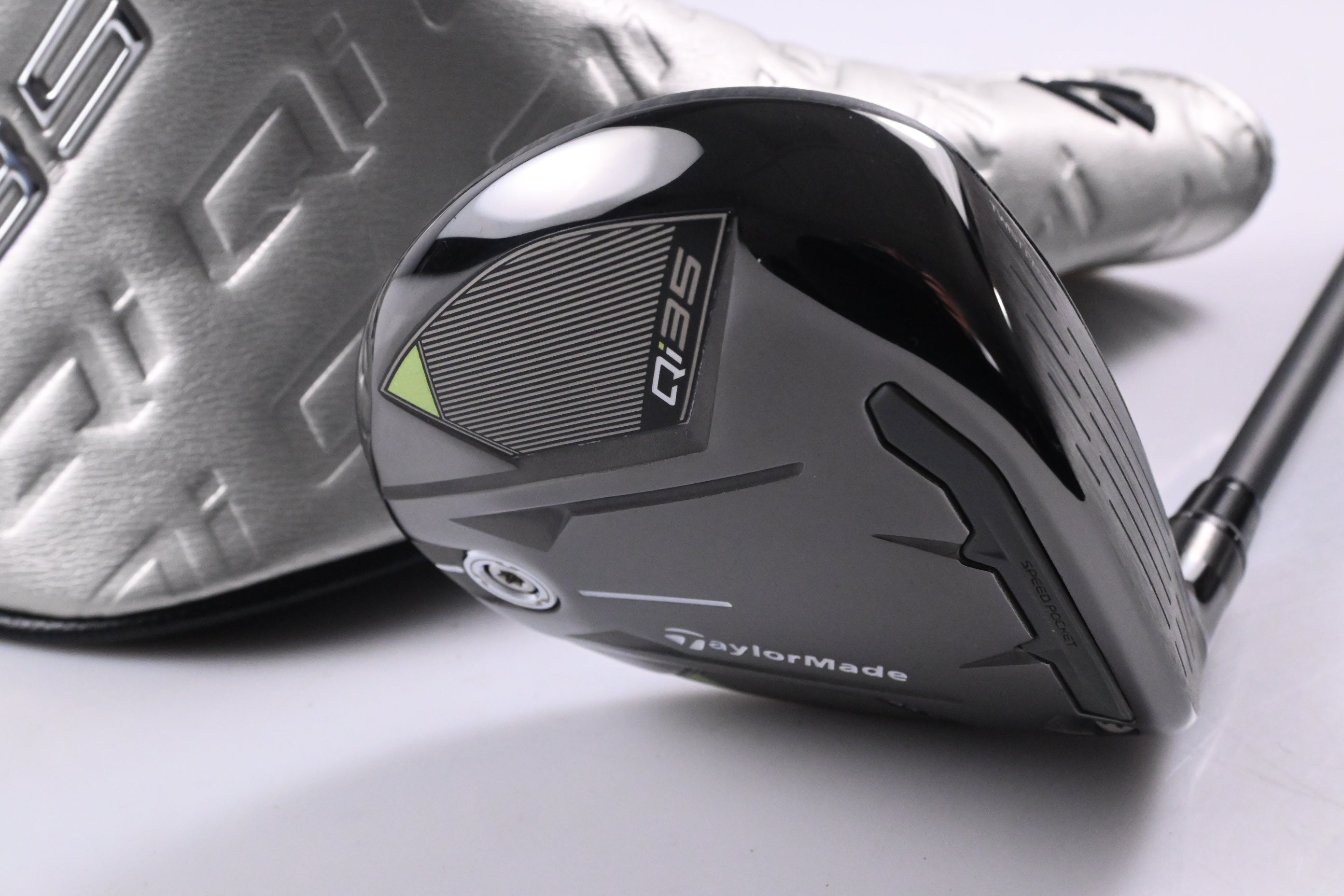 Taylormade Qi35 Max Lite #3 Wood / 15.5 Degree / Regular Flex Vanquish 4 Shaft