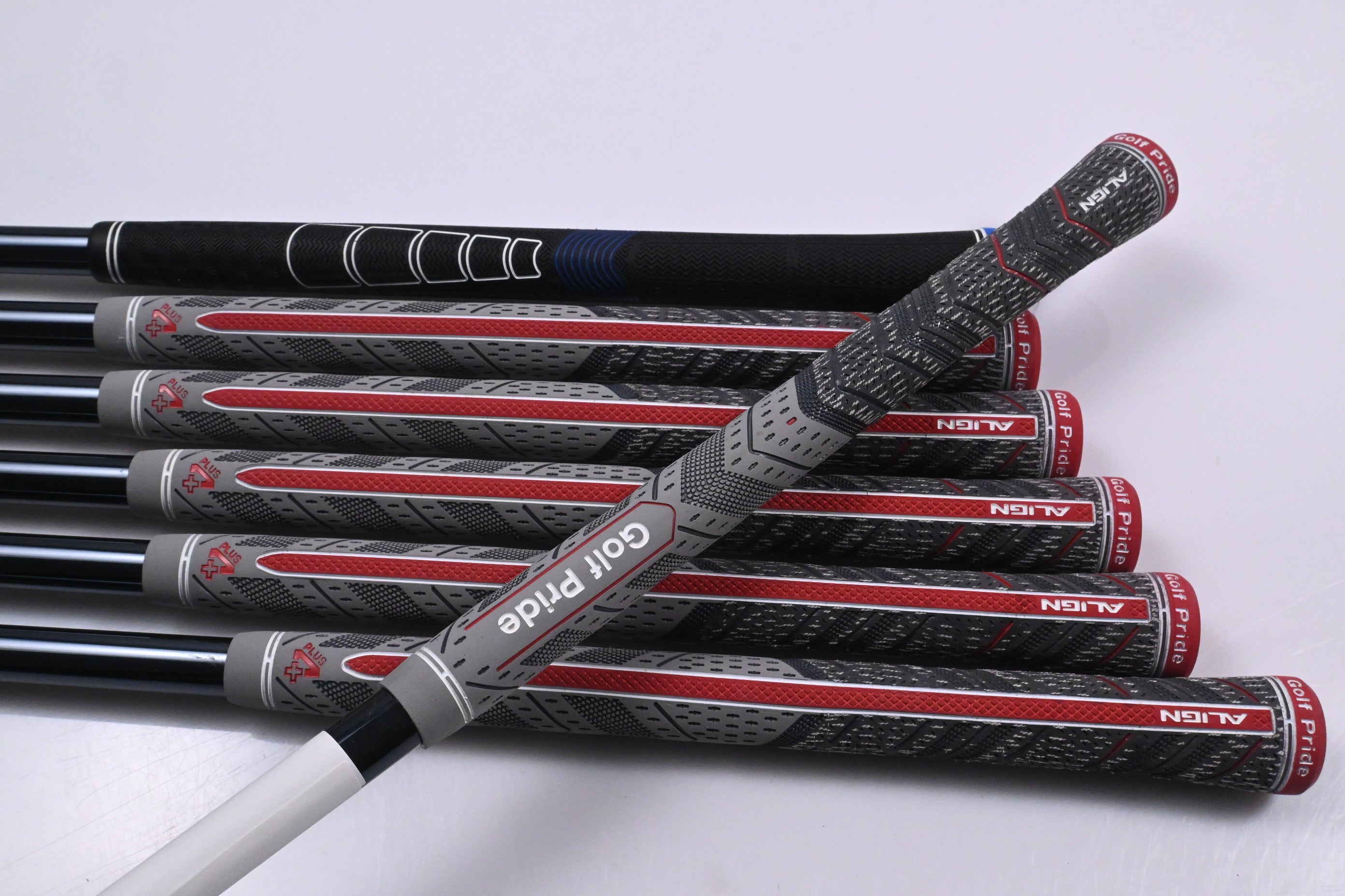 Srixon ZXi4 Irons / 5-PW+GW / Regular Flex UST Mamiya Recoil Dart 65 Shafts