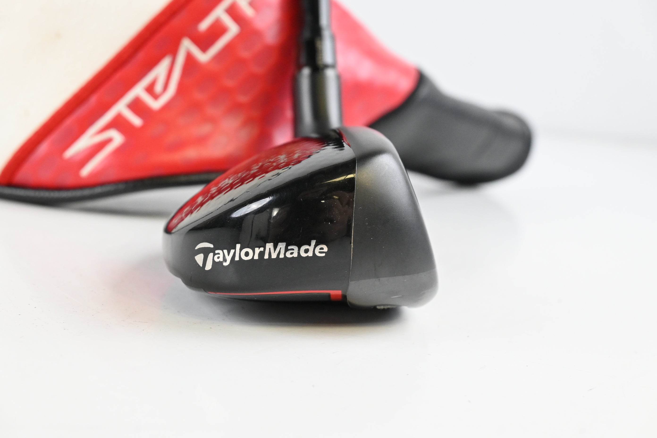 Taylormade Stealth 2 Plus #4 Hybrid / 22 Degree / Regular Flex Kai'li Red 75