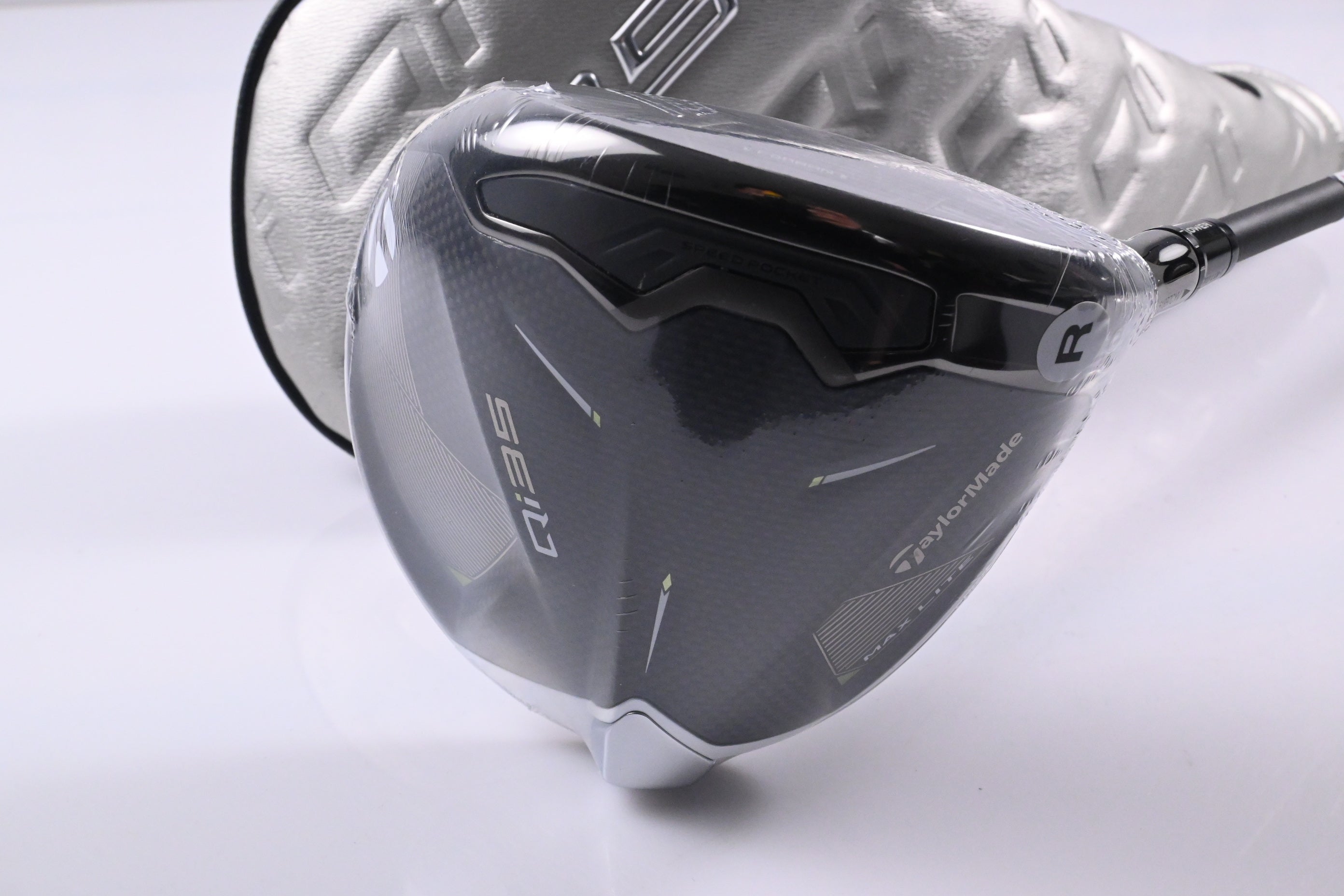 Taylormade Qi35 Max Lite Driver / 10.5 Degree / Regular Flex Vanquish 4 Shaft