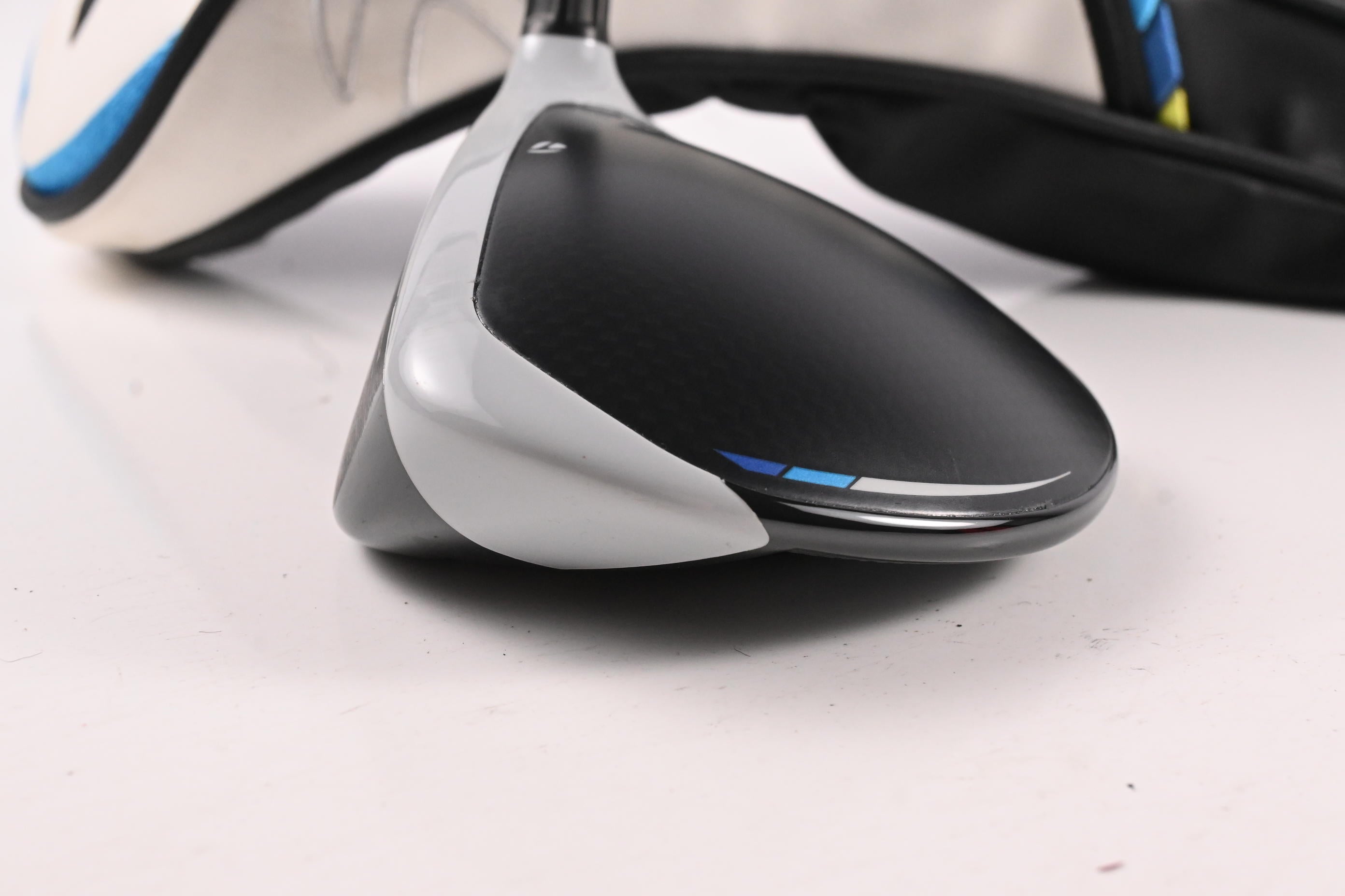 Left Hand Taylormade SIM2 Max #3 Wood / 15 Degree / Regular Flex Ventus Blue 5
